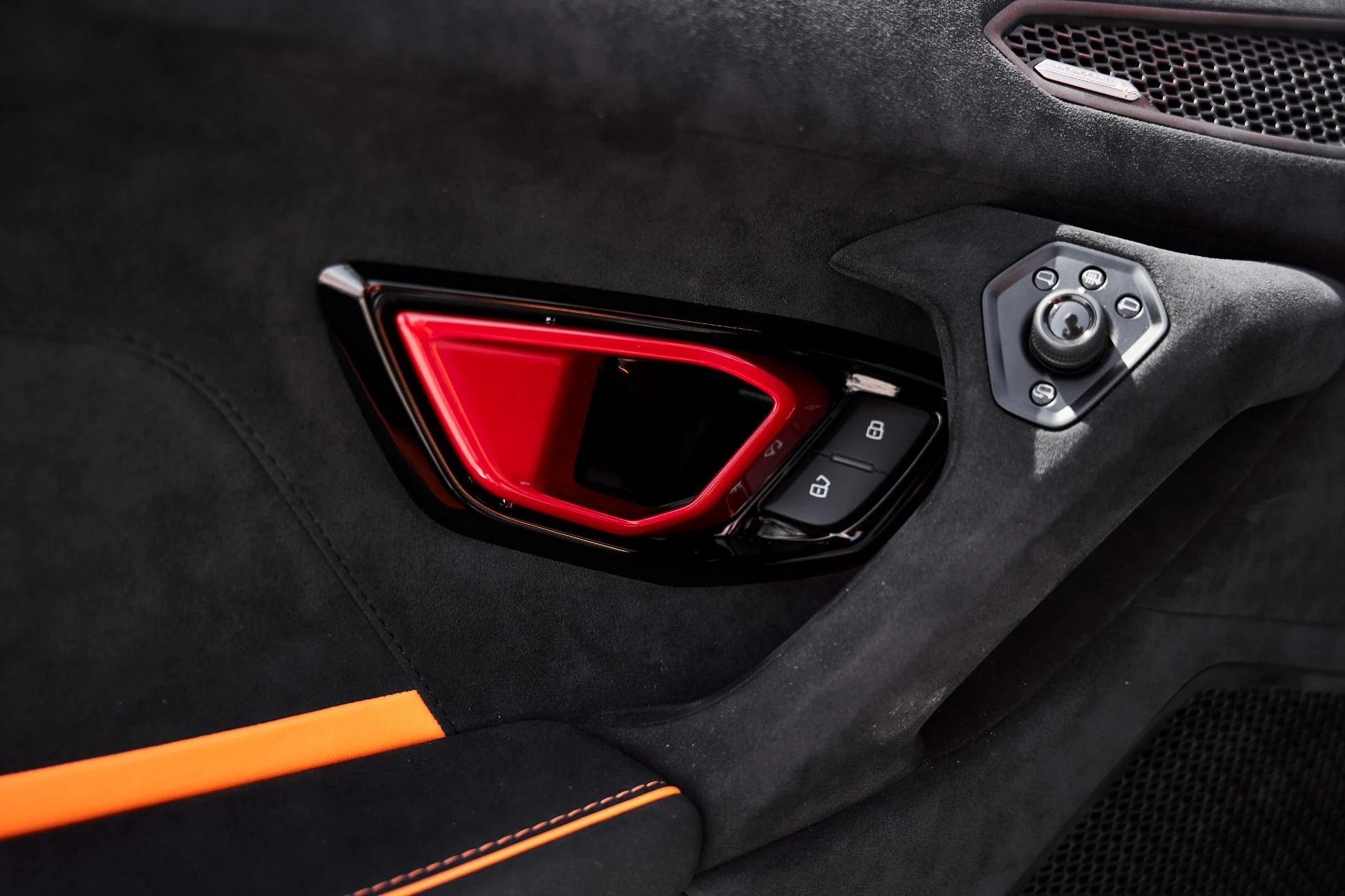 mph039_2874595055_Used_2023_Lamborghini_Huracan_Sterrato_Base_1776823455_44446586e0