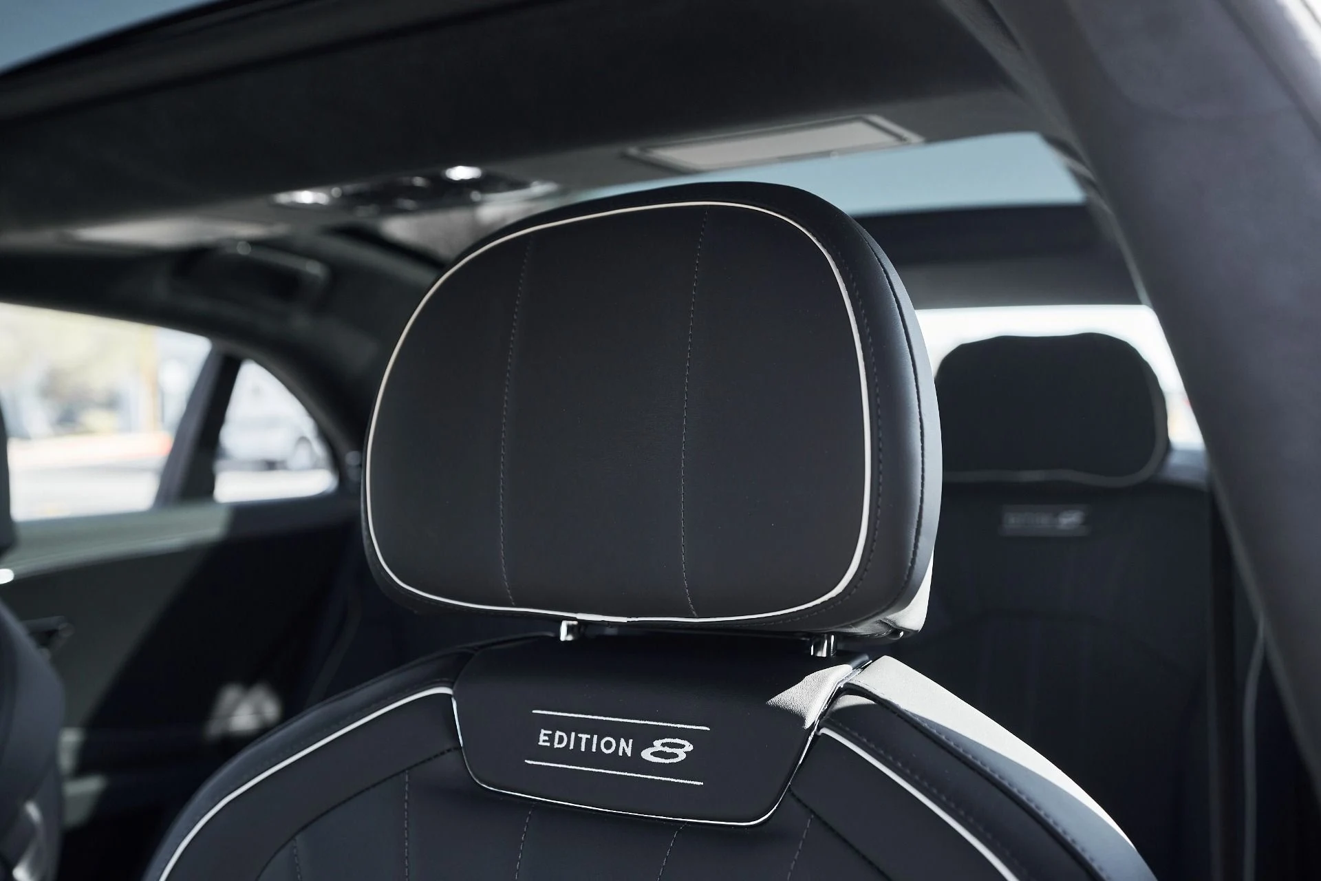 mph039_2878675526_Used_2024_Bentley_Flying_Spur_S_1761779935_785eaeb5c3