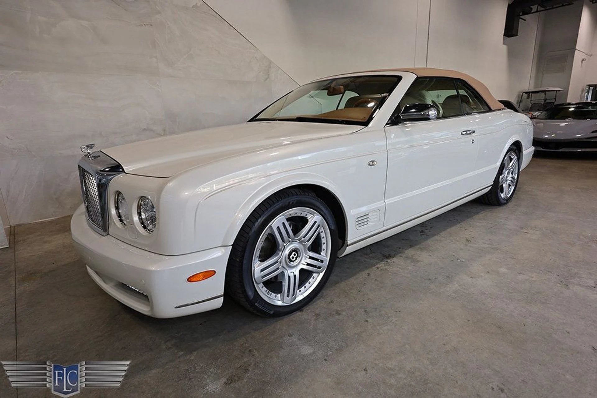 mph039_28839102_used_2010_bentley_azure_tconvertible_9689_22574902_40_1024_1df67ae8e7