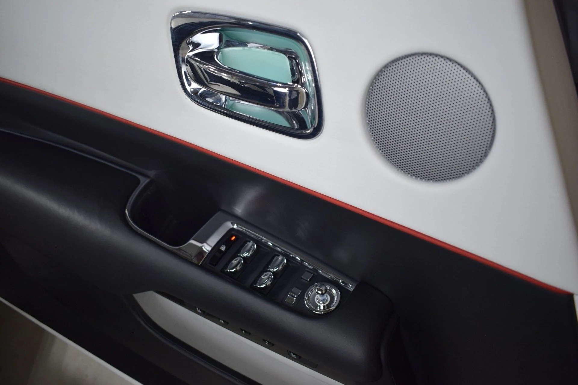 mph039_2886072005_30c59c8e95f98e63c7c8e6b61685affdx_4167f67ef4