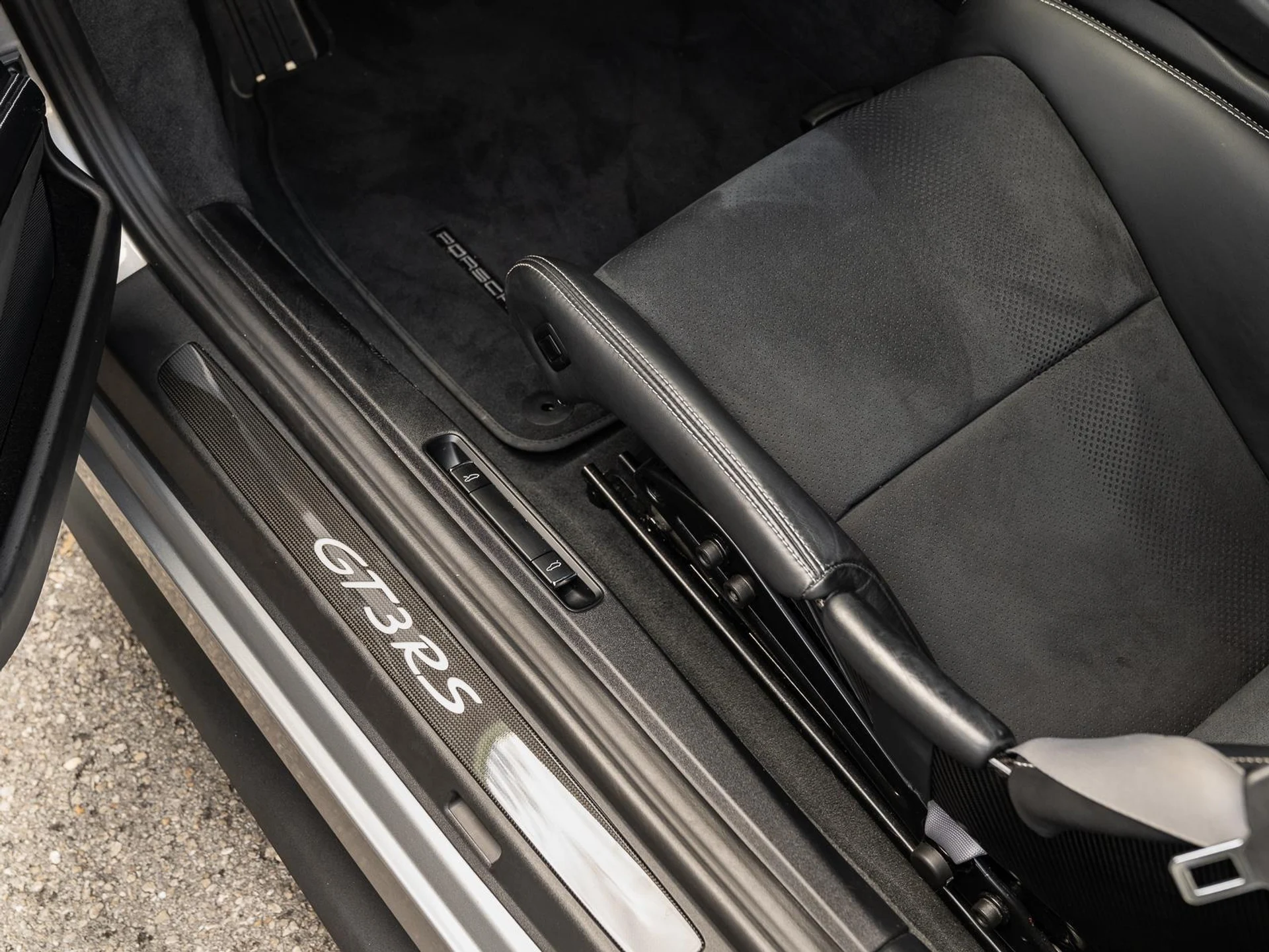 mph039_2899606993_Used_2019_Porsche_911_GT_3_RS_1771496245_0aa956d9cb