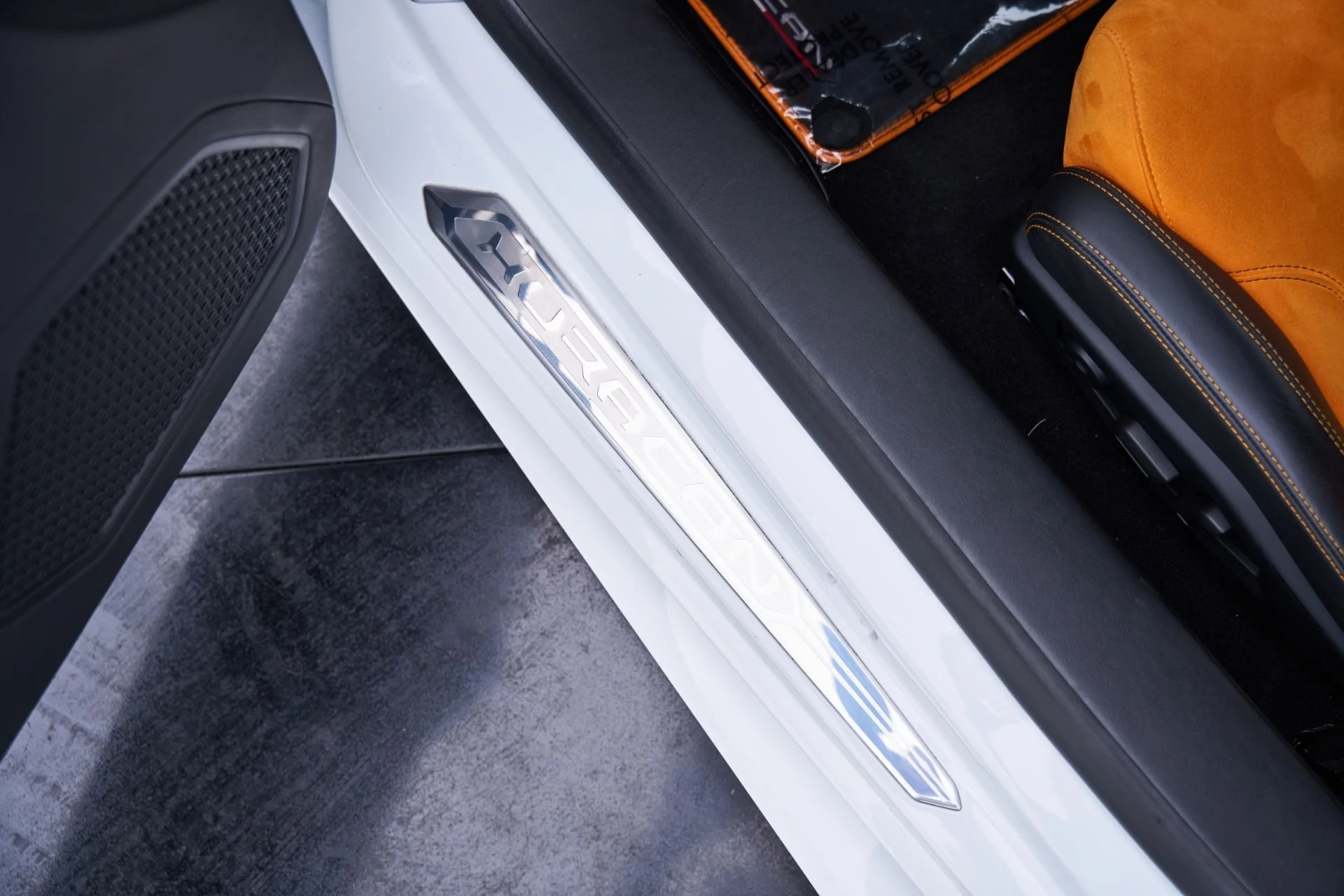mph039_290036566_Used_2015_Lamborghini_Huracan_LP_610_4_1792523995_fe0abeb401