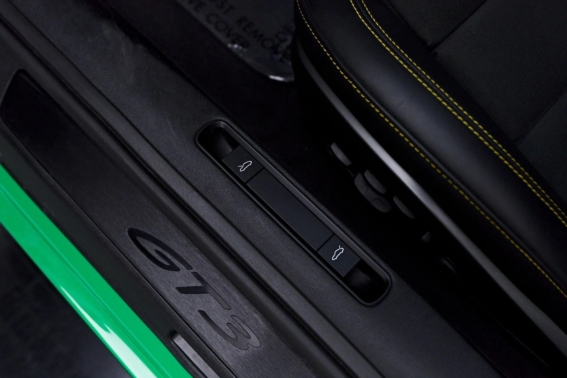 mph039_2908987530_Used_2022_Porsche_911_GT_3_1763574748_3c630811e0