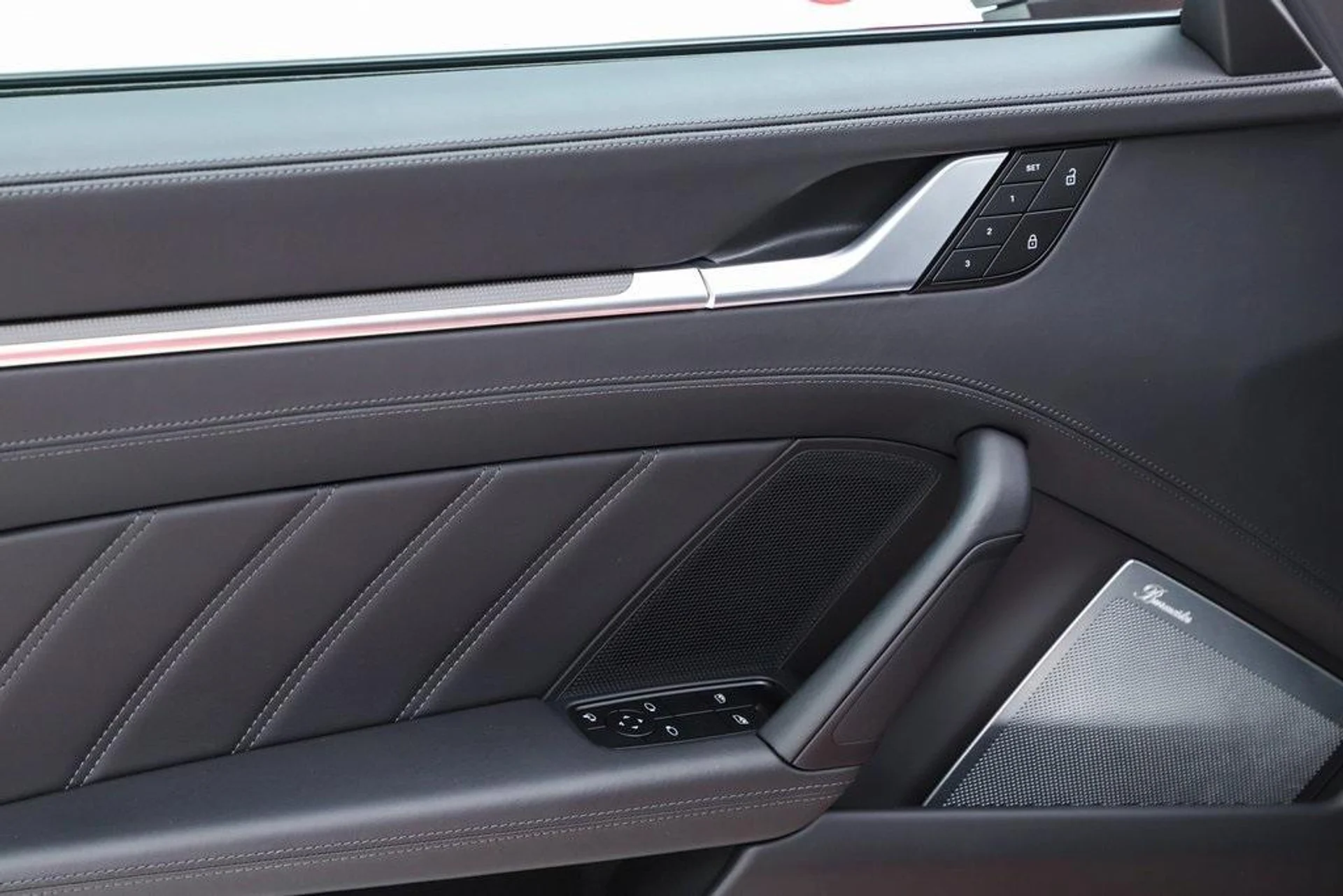 mph039_291383439_iucj6q_Wbyn6lxi3_VT_Qw_RLONVQ_1977b24cfe