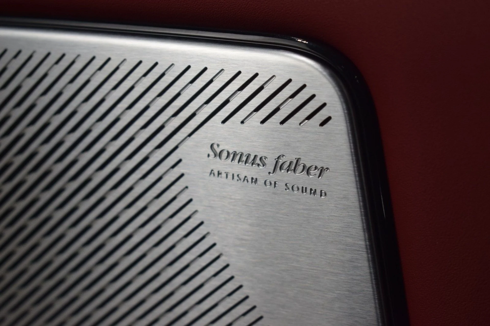 mph039_2915446295_654b497a49176460de70cc8ff30c8ae5x_13bd50f9cc