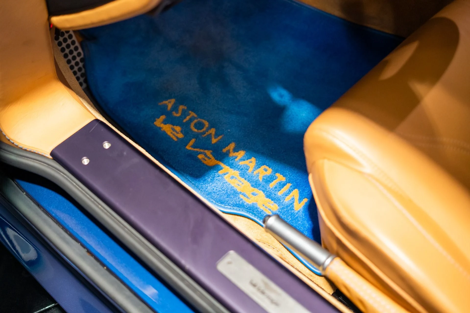 mph039_2927362100_Used_2011_Aston_Martin_V12_Vantage_Manual_Transmission_Aviemore_Blue_1785170153_139ce11b3d