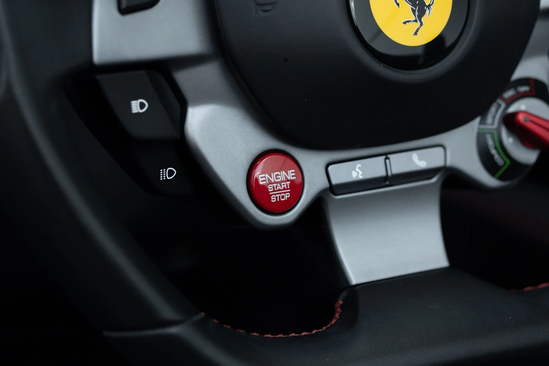 mph039_2929602379_Used_2020_Ferrari_Portofino_1760457229_8c9aae515c