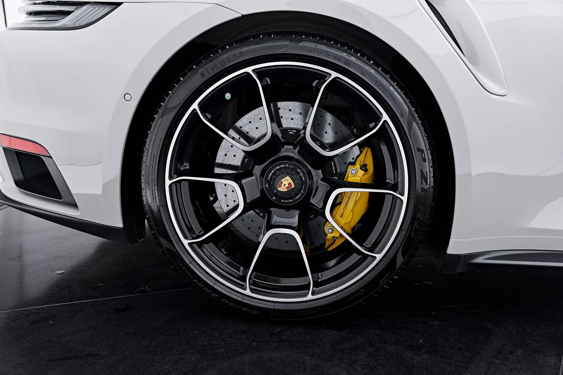 mph039_2937063268_Used_2024_Porsche_911_Turbo_S_1790987954_1ae48c6013