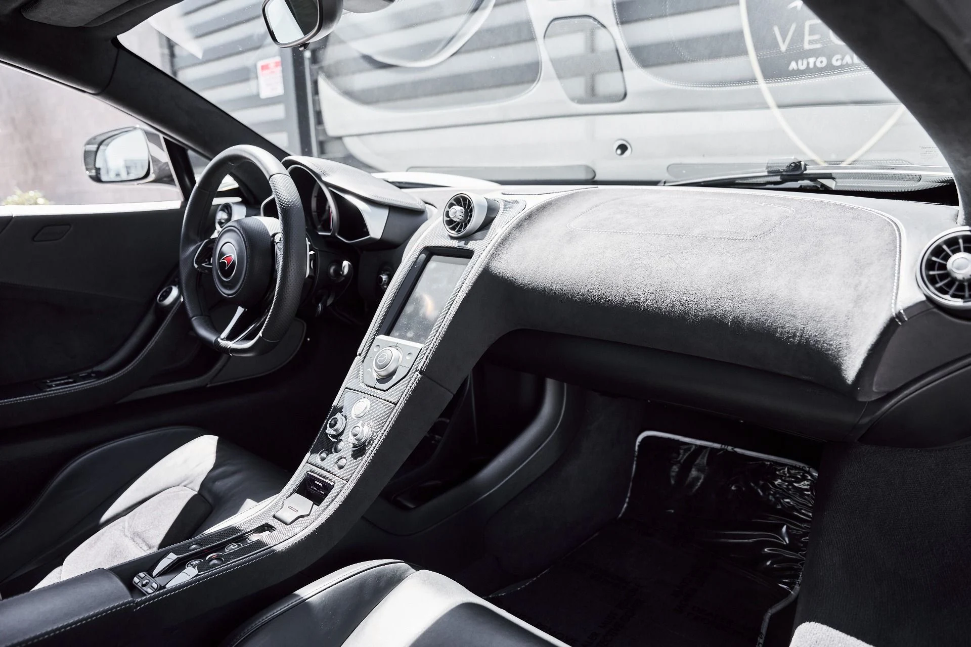 mph039_2945577527_Used_2012_Mc_Laren_MP_4_12_C_Base_1777009263_0cd58f5687