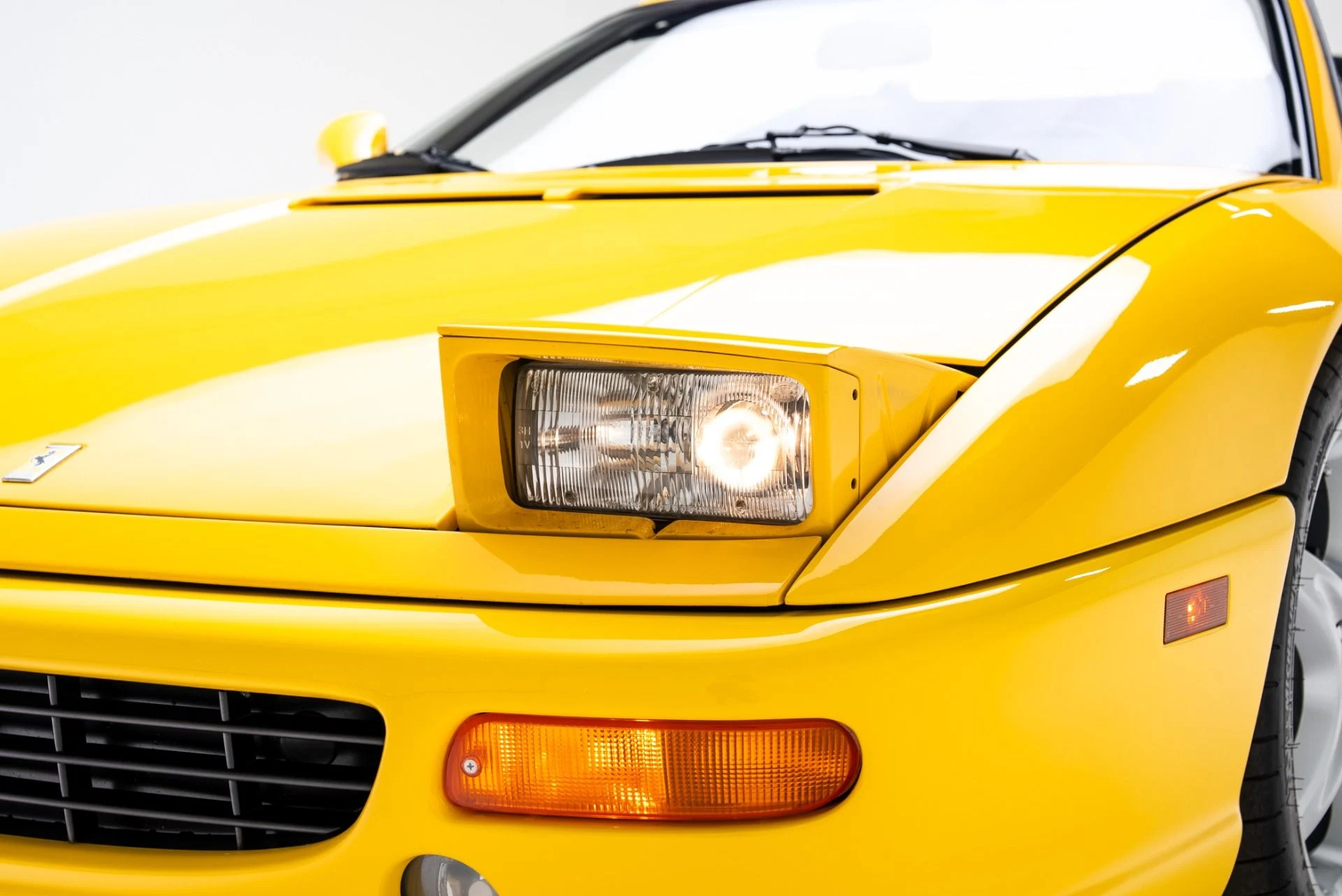 mph039_2953517416_Used_1997_Ferrari_F355_Spider_1769636401_57bd403c18