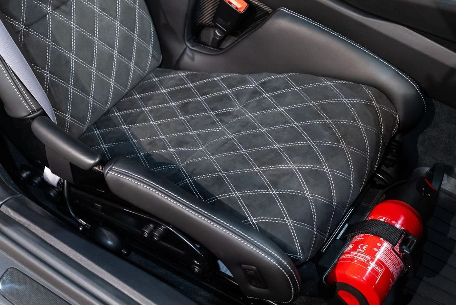 mph039_2982891599_95a97ba2dfdf8519eeb452e400adf126_97a9918692