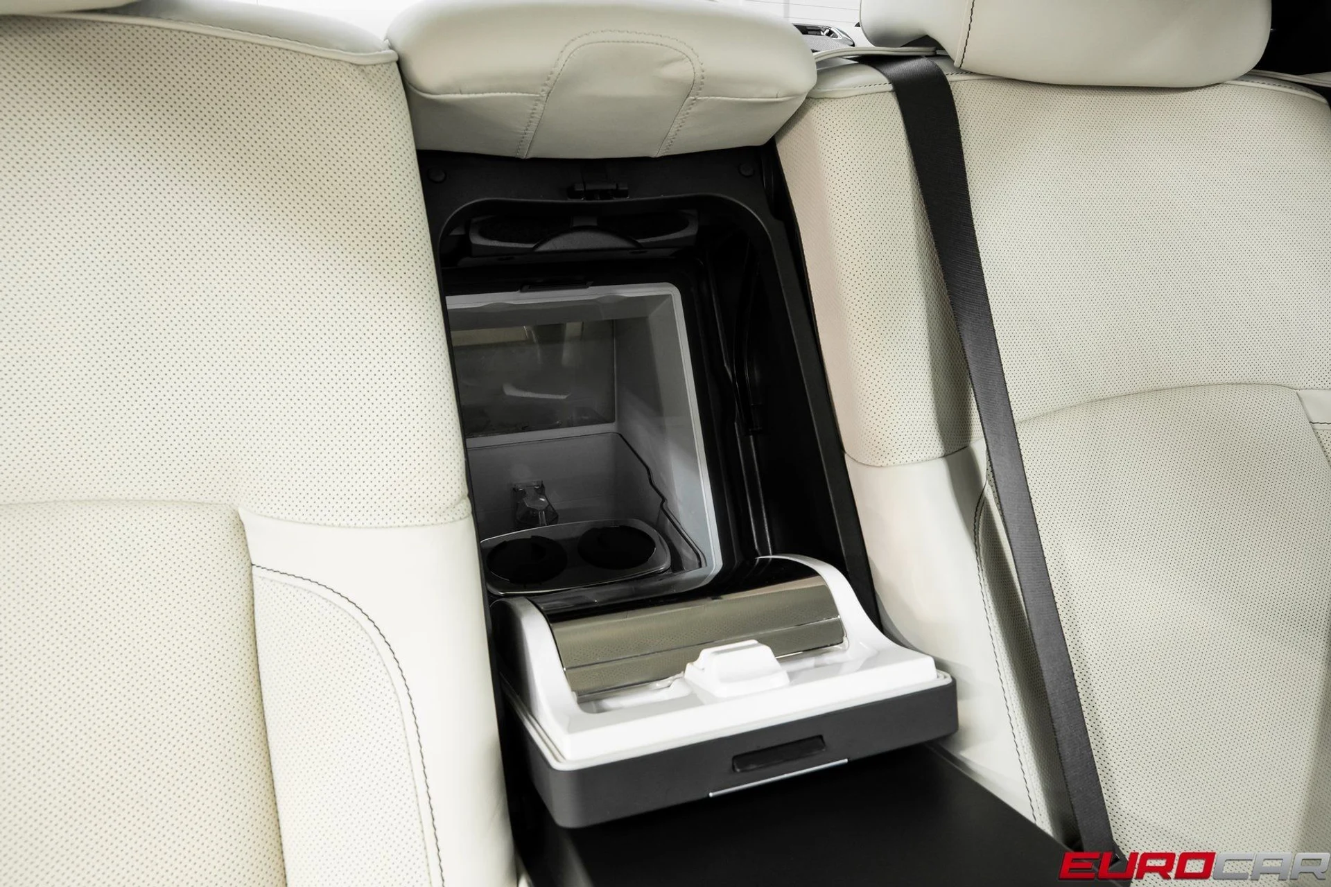 mph039_2985116100_image_40_b1b24e7059