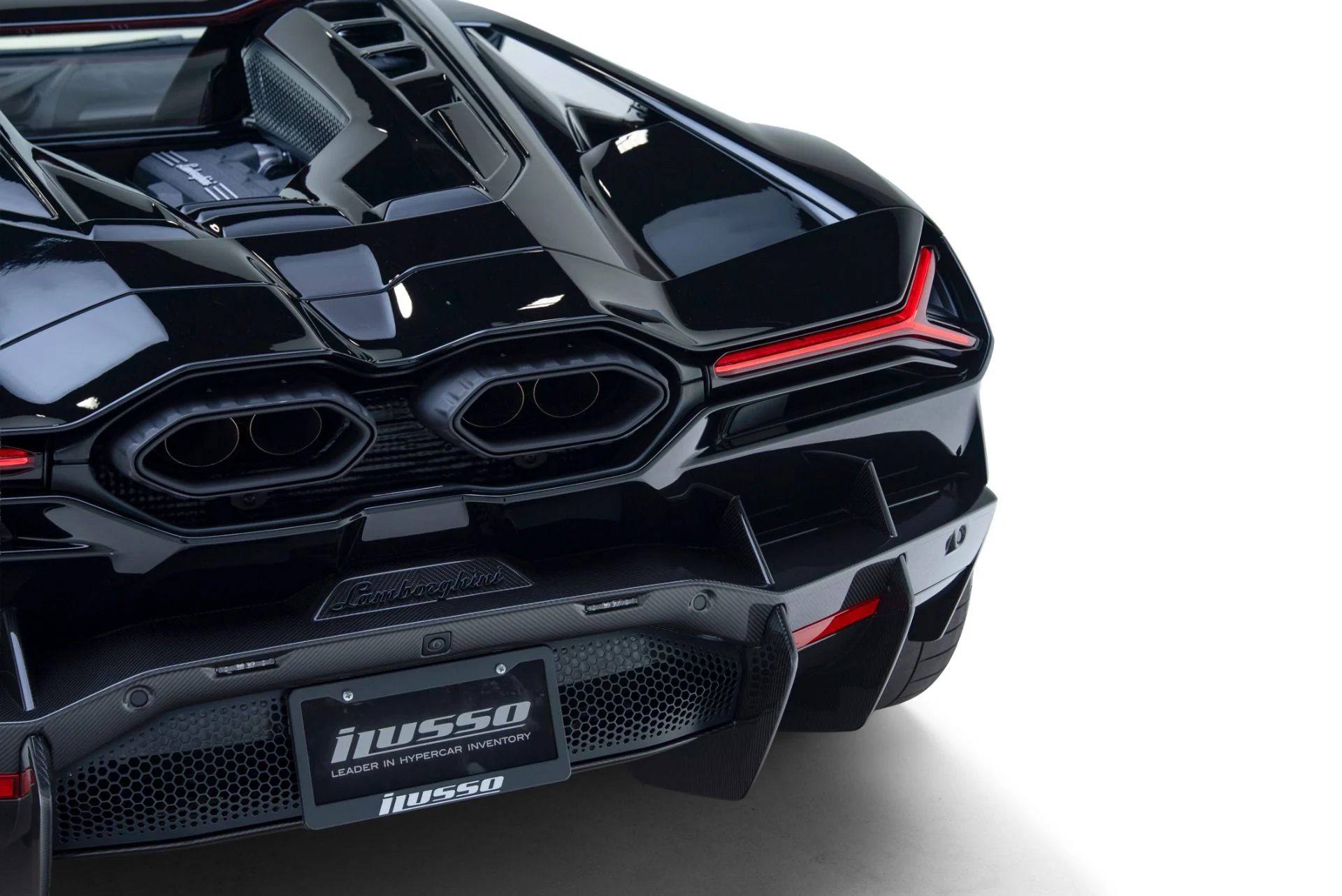 mph039_2997948929_Used_2025_Lamborghini_Revuelto_1779986727_d001d45067