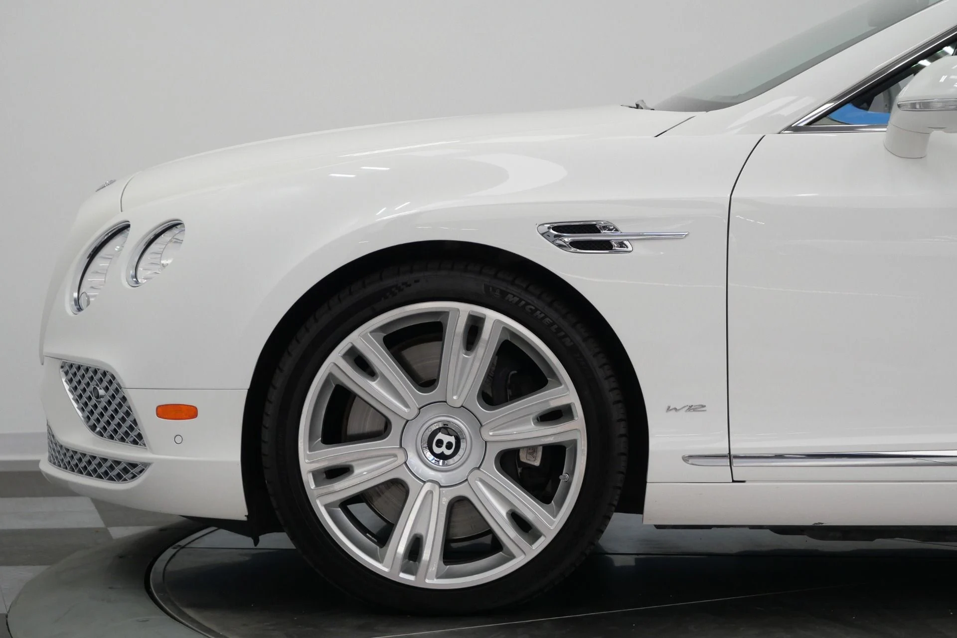 mph039_2998480483_Used_2018_Bentley_Continental_GTC_W12_Extended_Burl_Veneers_Low_Miles_1781289953_1ab20c1d0d