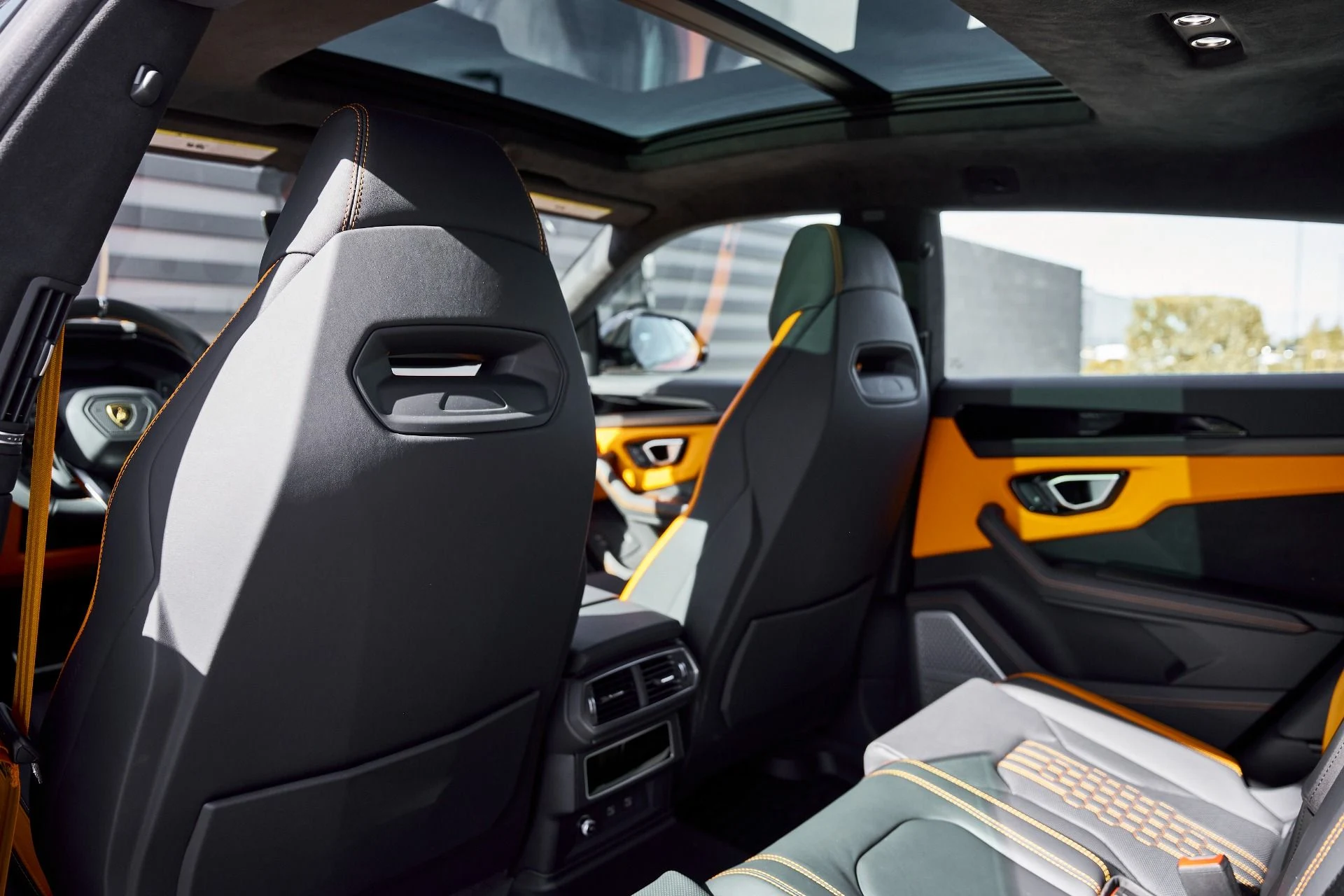 mph039_3006336000_Used_2024_Lamborghini_Urus_S_1768961919_28123f9da6