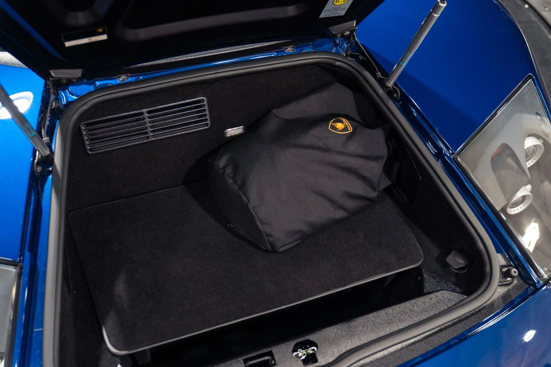 mph039_3011036242_Used_2008_Lamborghini_Murcielago_LP_640_ONLY_1273_MILES_1785959532_f4d7bc10d9