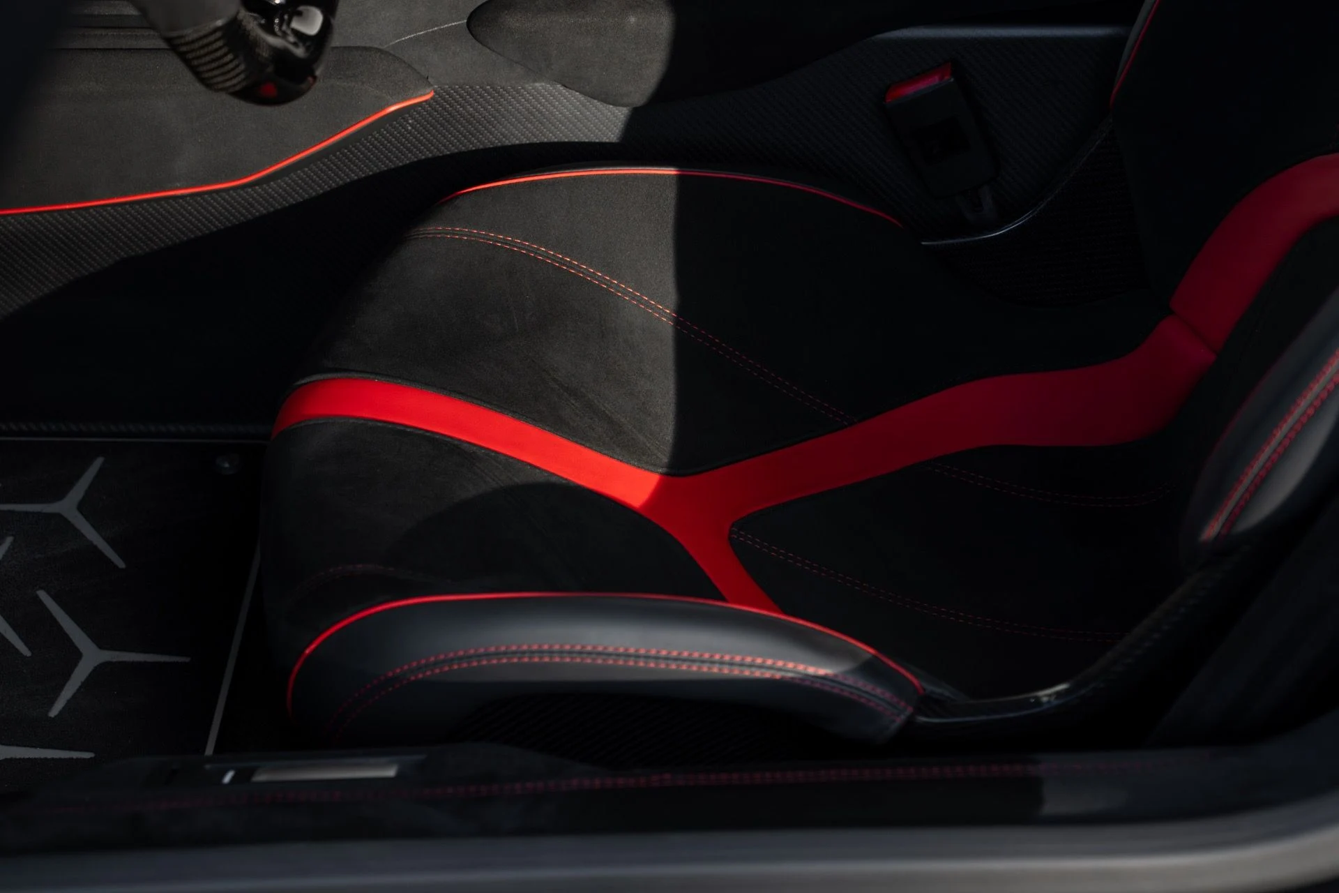 mph039_3041045516_Used_2019_Lamborghini_Aventador_LP_770_4_SVJ_1761096510_6b7eb4fc94
