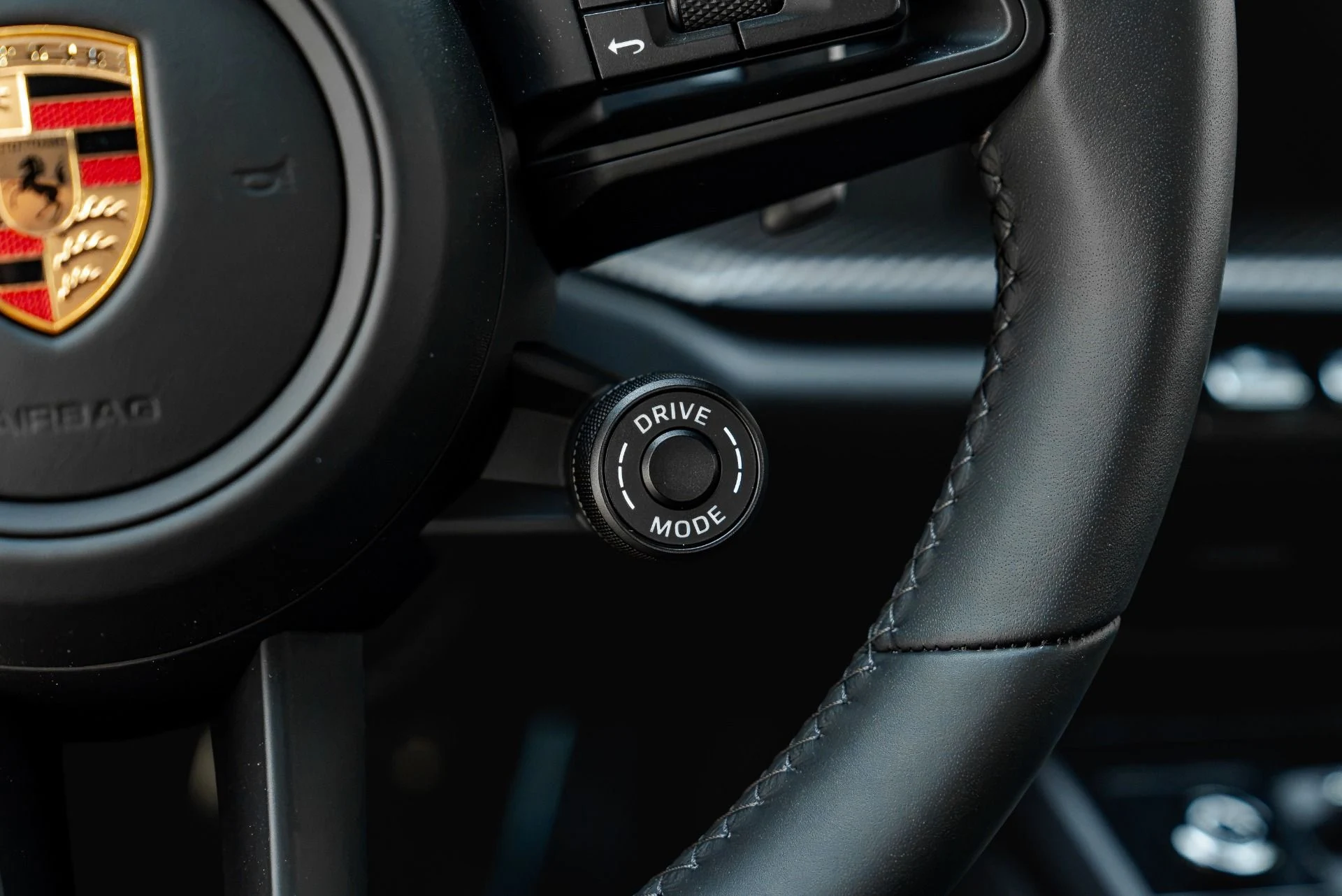 mph039_3047875953_Used_2026_Porsche_911_GT_3_Touring_1787009950_f55db9447b