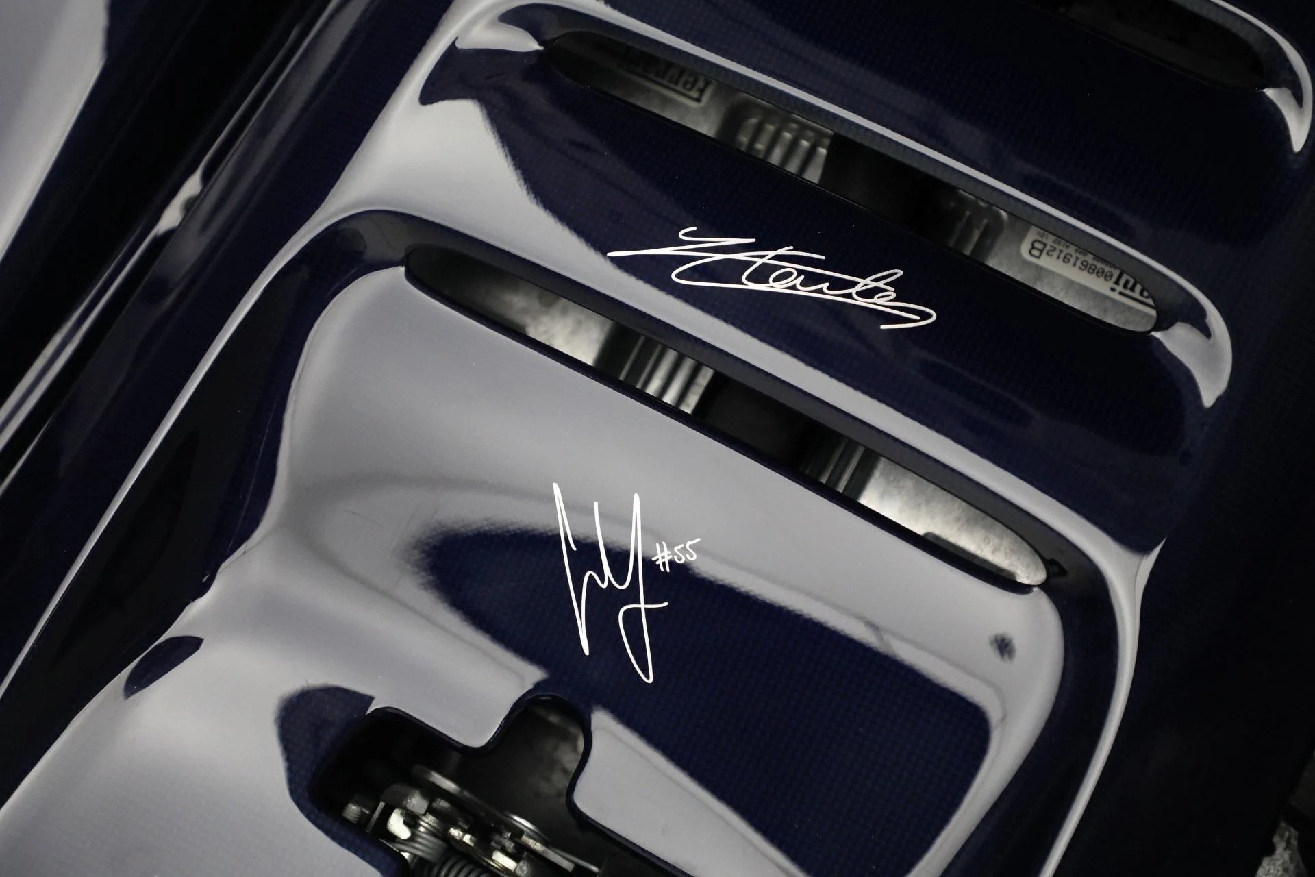 mph039_3069760360_Used_2024_Ferrari_812_Competizione_A_1765398648_720dbd1135