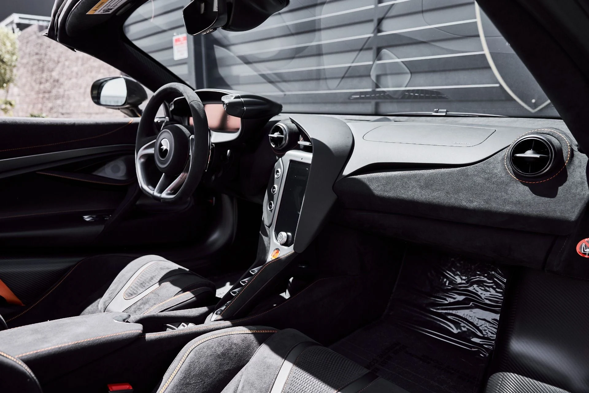 mph039_3073289728_Used_2025_Mc_Laren_750_S_1776907654_8ce2641338