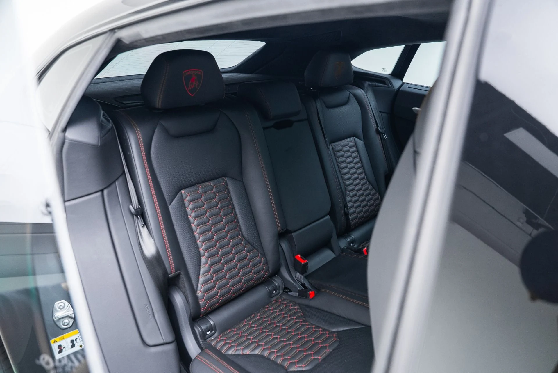 mph039_3074871933_Used_2021_Lamborghini_Urus_1764807758_39d0d41901