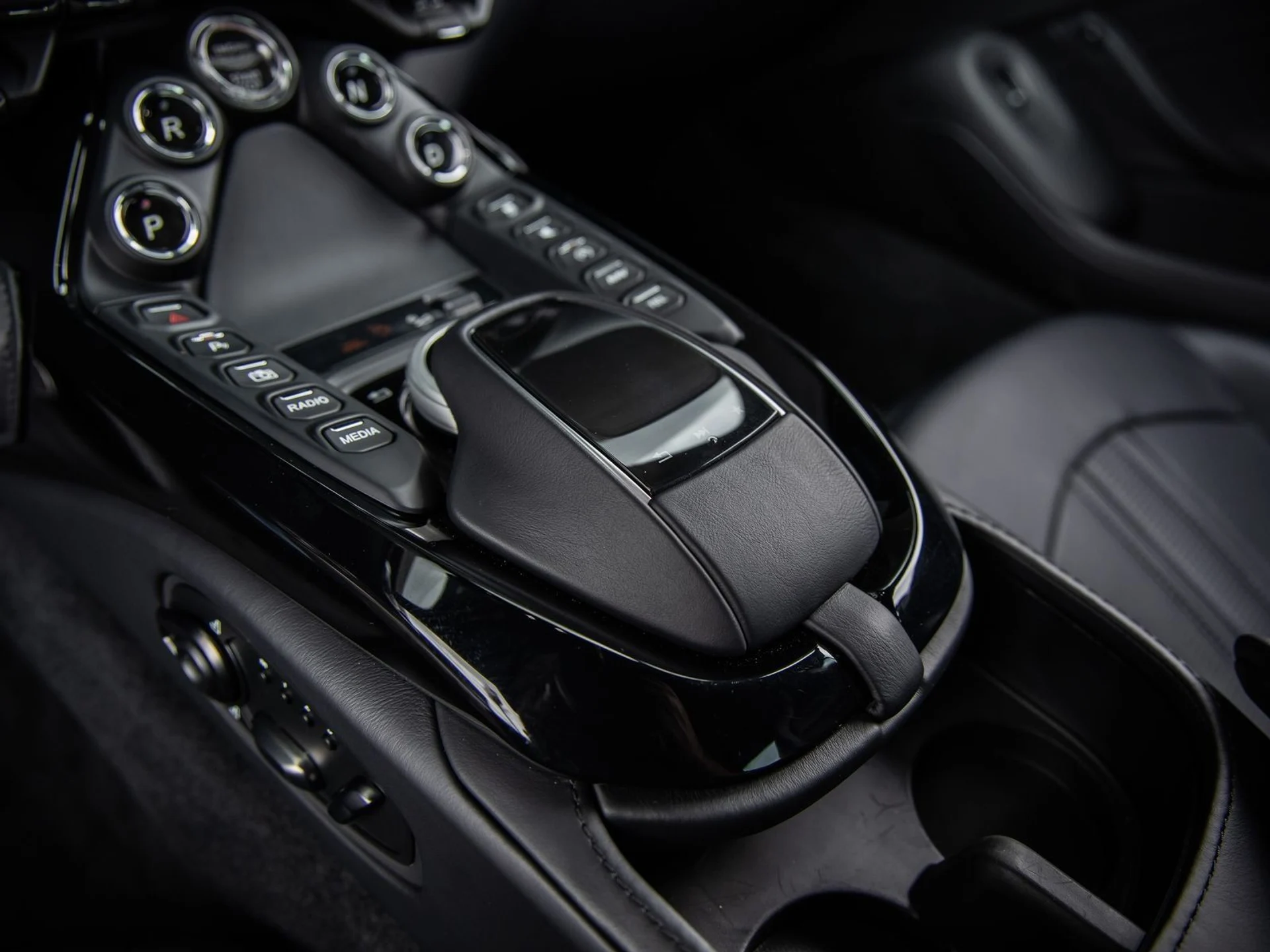 mph039_3092042743_40_2d9ef16587