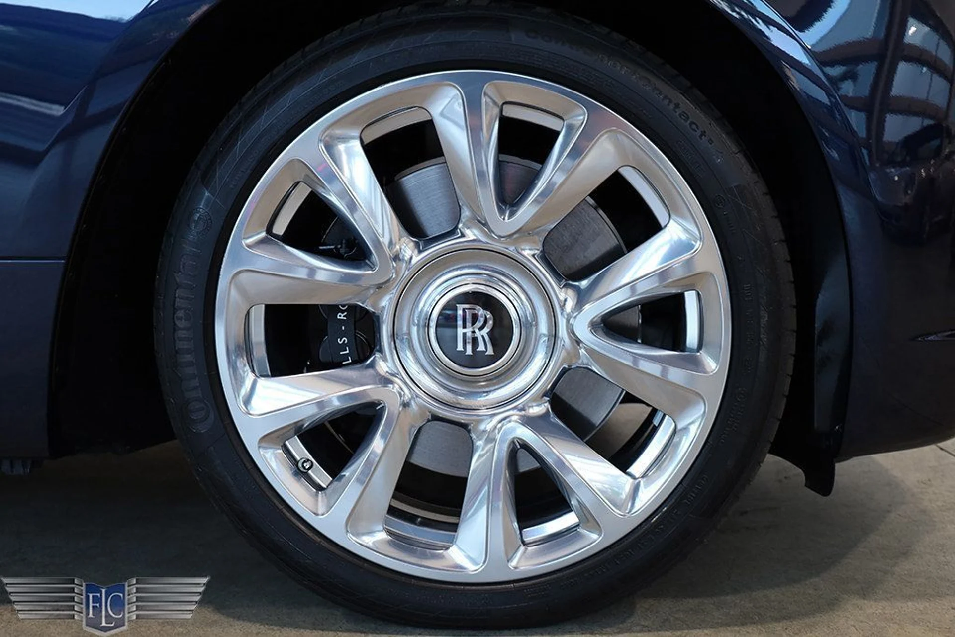 mph039_3107007106_used_2019_rolls_royce_wraith_coupe_9689_22959552_40_1024_38caaf426f