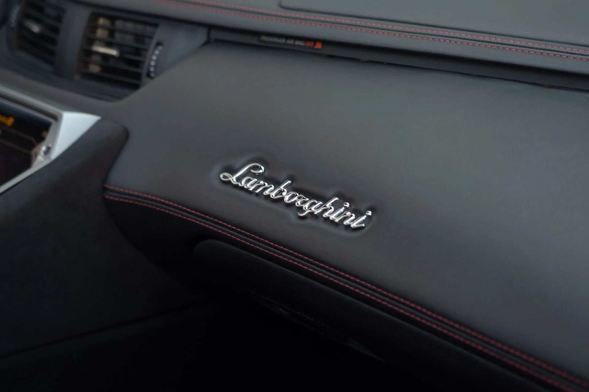 mph039_3116054895_Used_2015_Lamborghini_Aventador_LP_700_4_1765325757_cbc9eb81a9