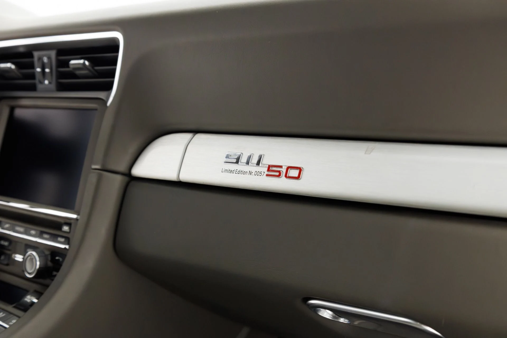 mph039_3124633666_Used_2014_Porsche_911_Carrera_S_1781907468_88b4ddbfe1