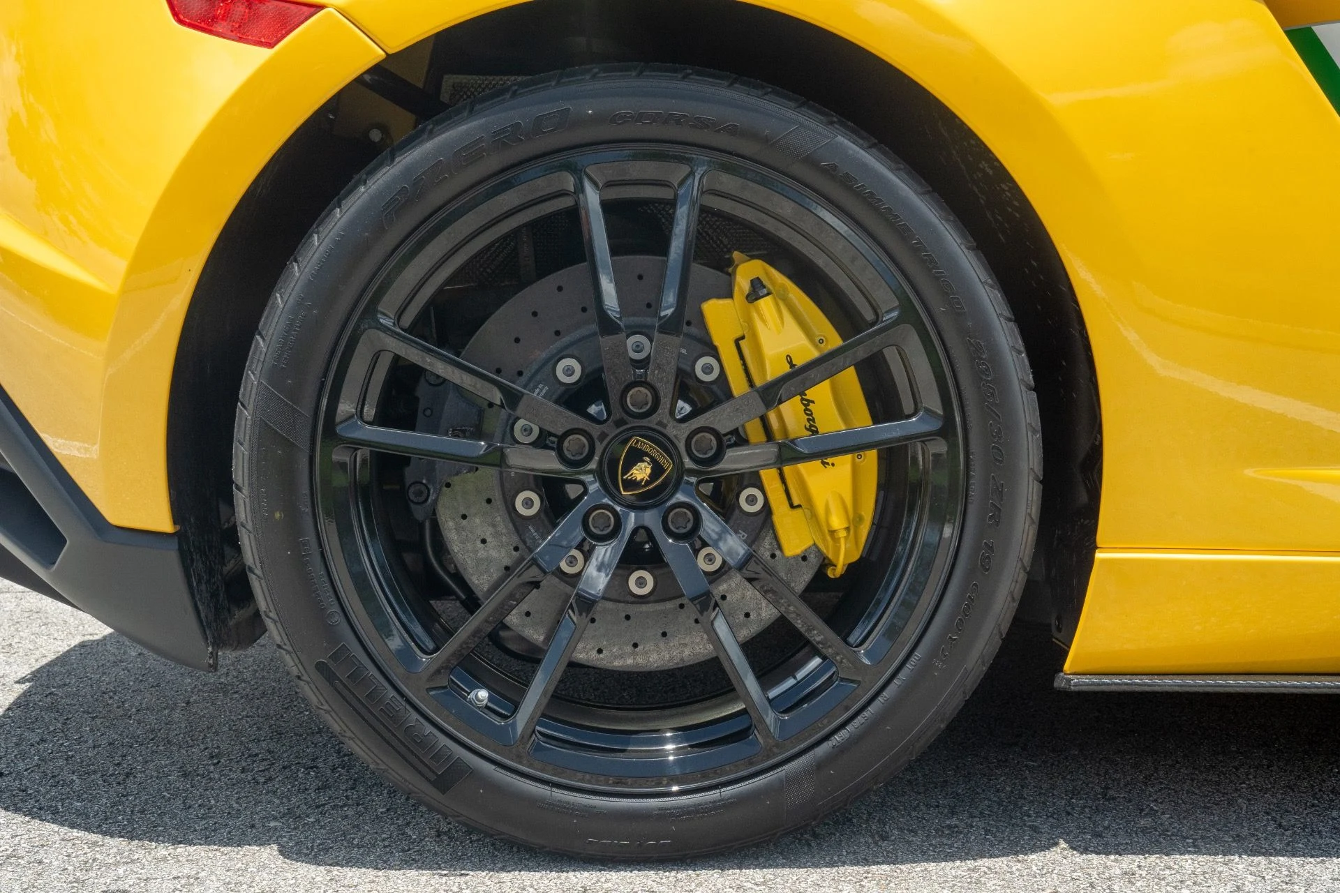 mph039_3149646329_Used_2014_Lamborghini_Gallardo_LP_570_4_Squadra_Corse_1755029635_a2607dd696