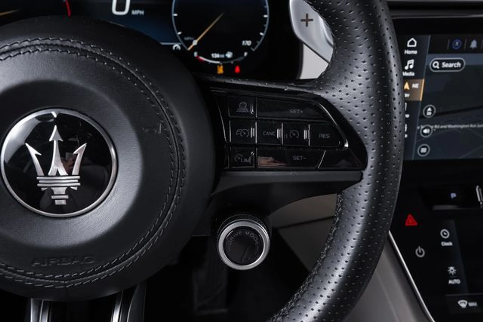 mph039_3155009020_4919f96cf00fb34d699dc058b1abf585x_d5ace039b2