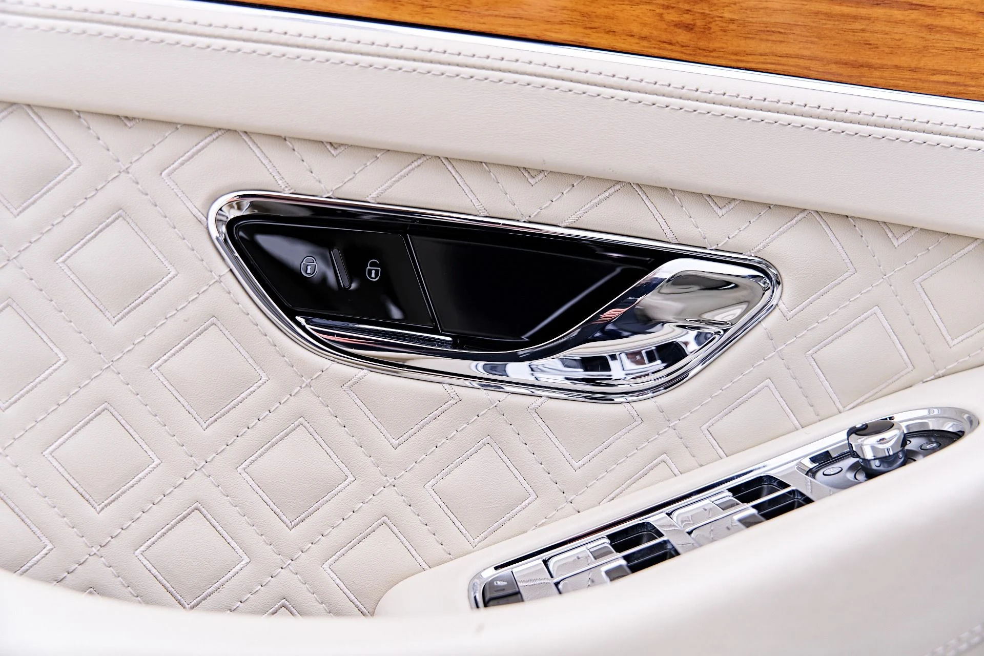 mph039_3155359813_Used_2020_Bentley_Continental_GT_V8_1784052033_2fac8e6442