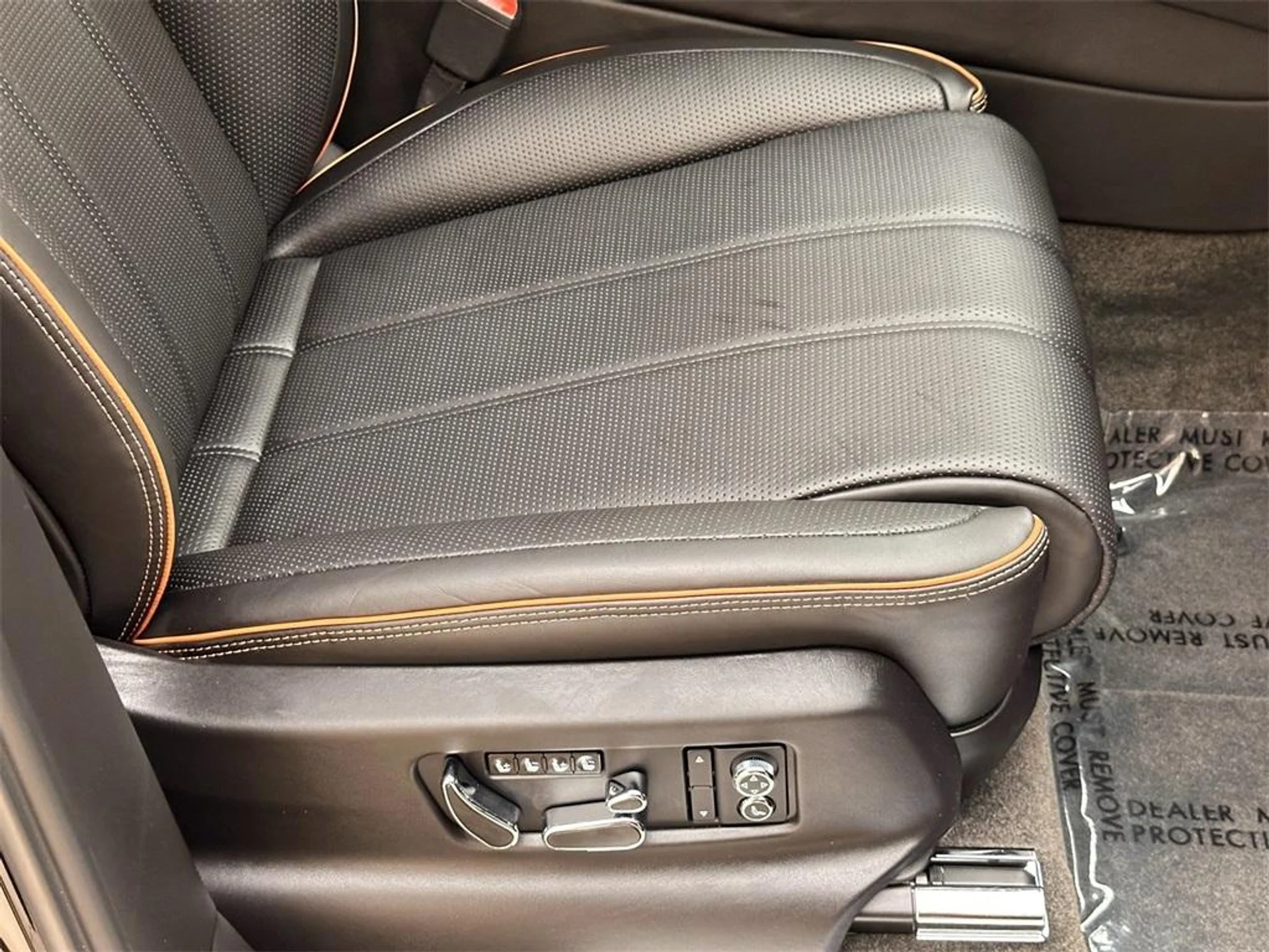 mph039_3155416681_Used_2021_Bentley_Bentayga_V8_1715724616_ff8aeb385e