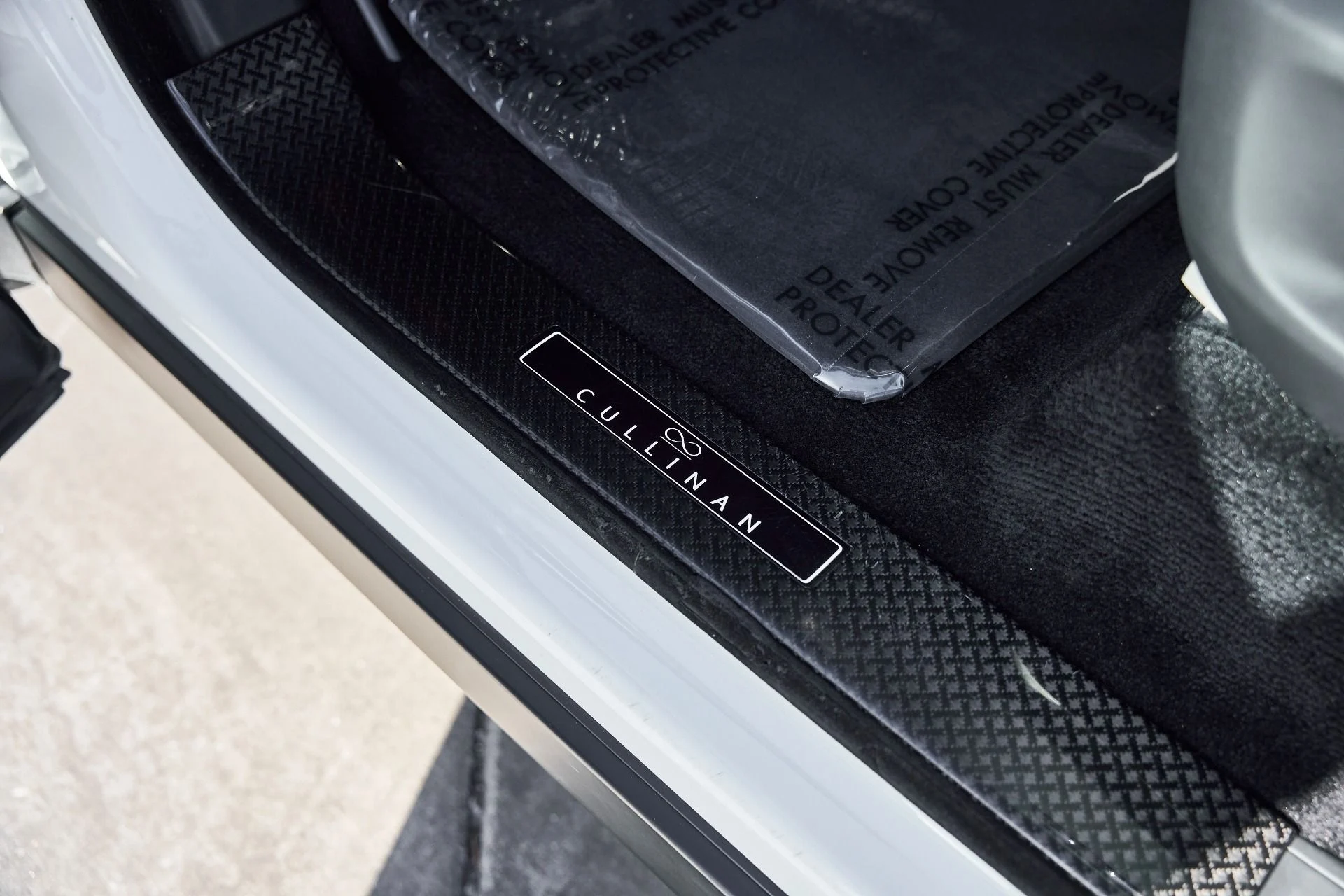 mph039_3185604063_Used_2023_Rolls_Royce_Cullinan_Black_Badge_1769736473_474480c984