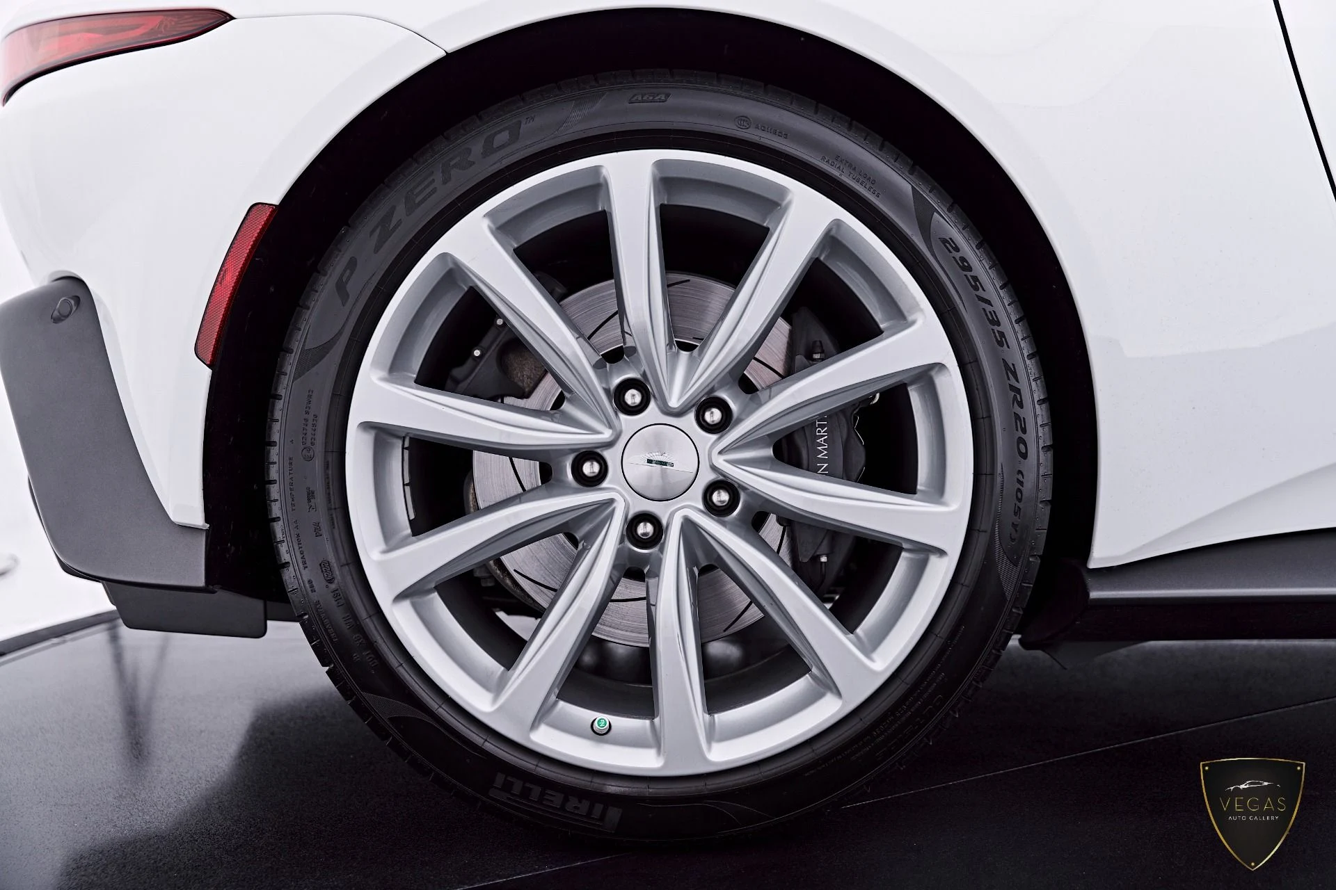 mph039_3190046488_Used_2023_Aston_Martin_Vantage_1783622456_a6459a39c0