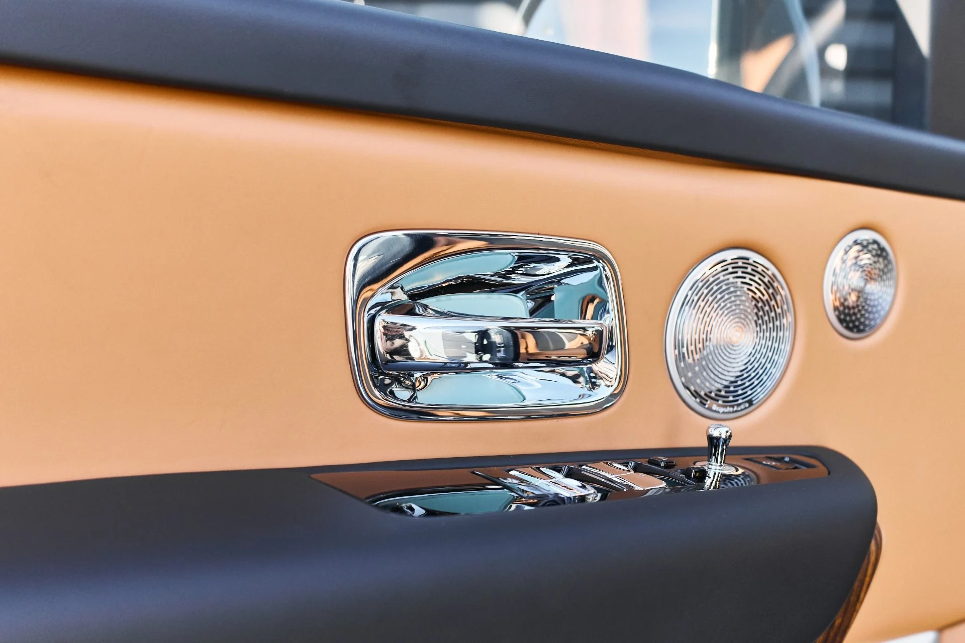 mph039_3193442669_Used_2025_Rolls_Royce_Cullinan_Base_1766020400_5b1b1afc5d