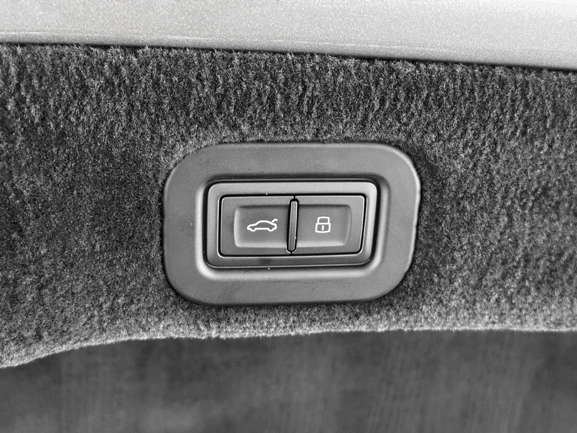 mph039_3202606031_e51cb03449827b8c73703965f25380ccx_383022be2d