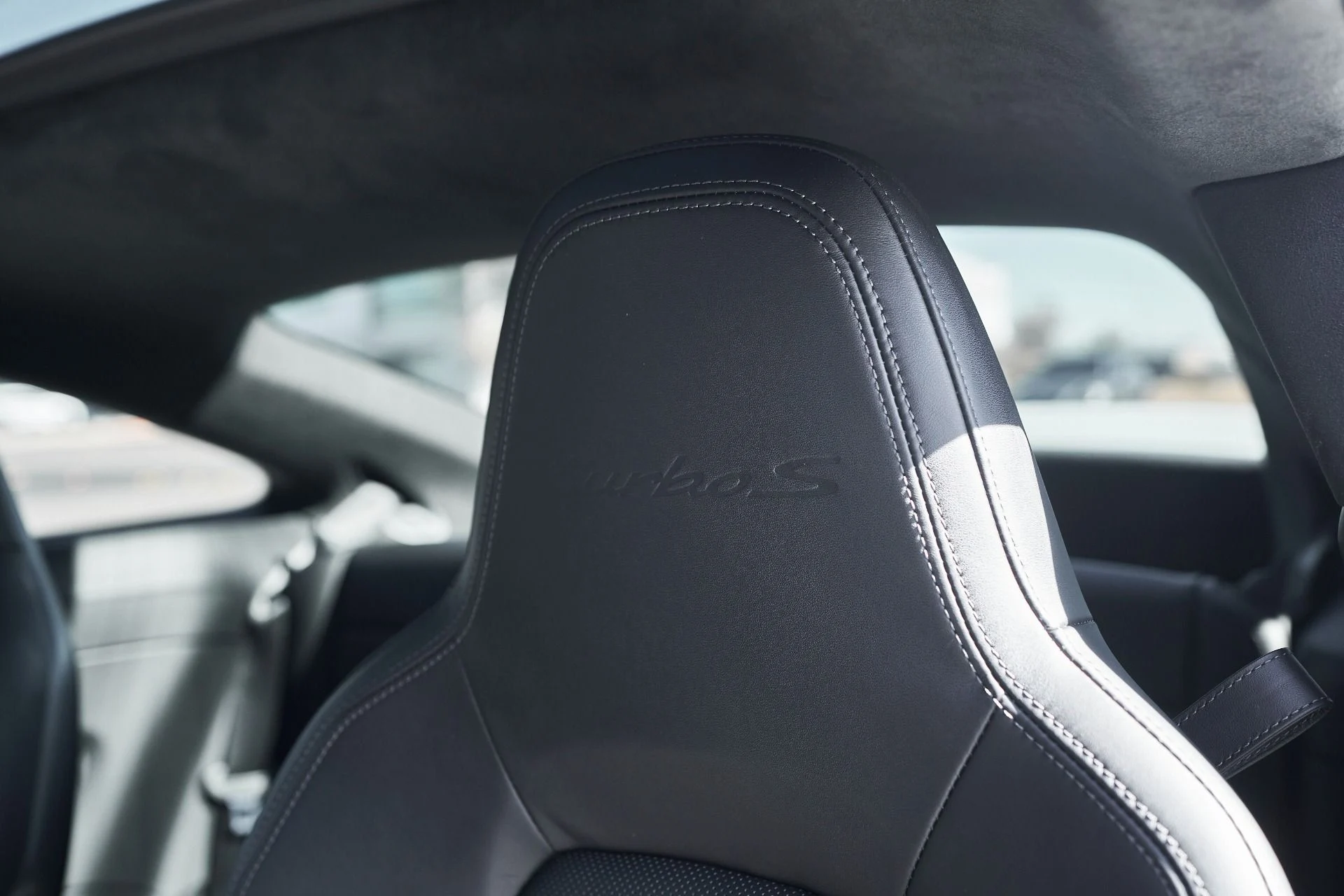 mph039_3219956188_Used_2025_Porsche_911_Turbo_S_1762914276_0e23ed554b