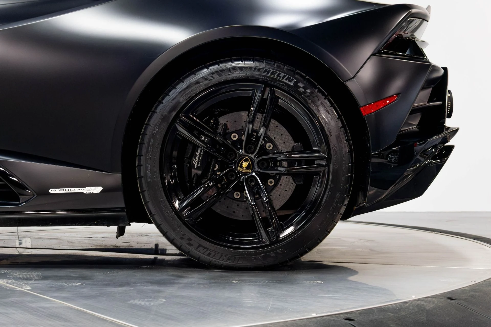 mph039_324074331_Used_2021_Lamborghini_Huracan_EVO_EVO_Spyder_1780949102_1f4930735c