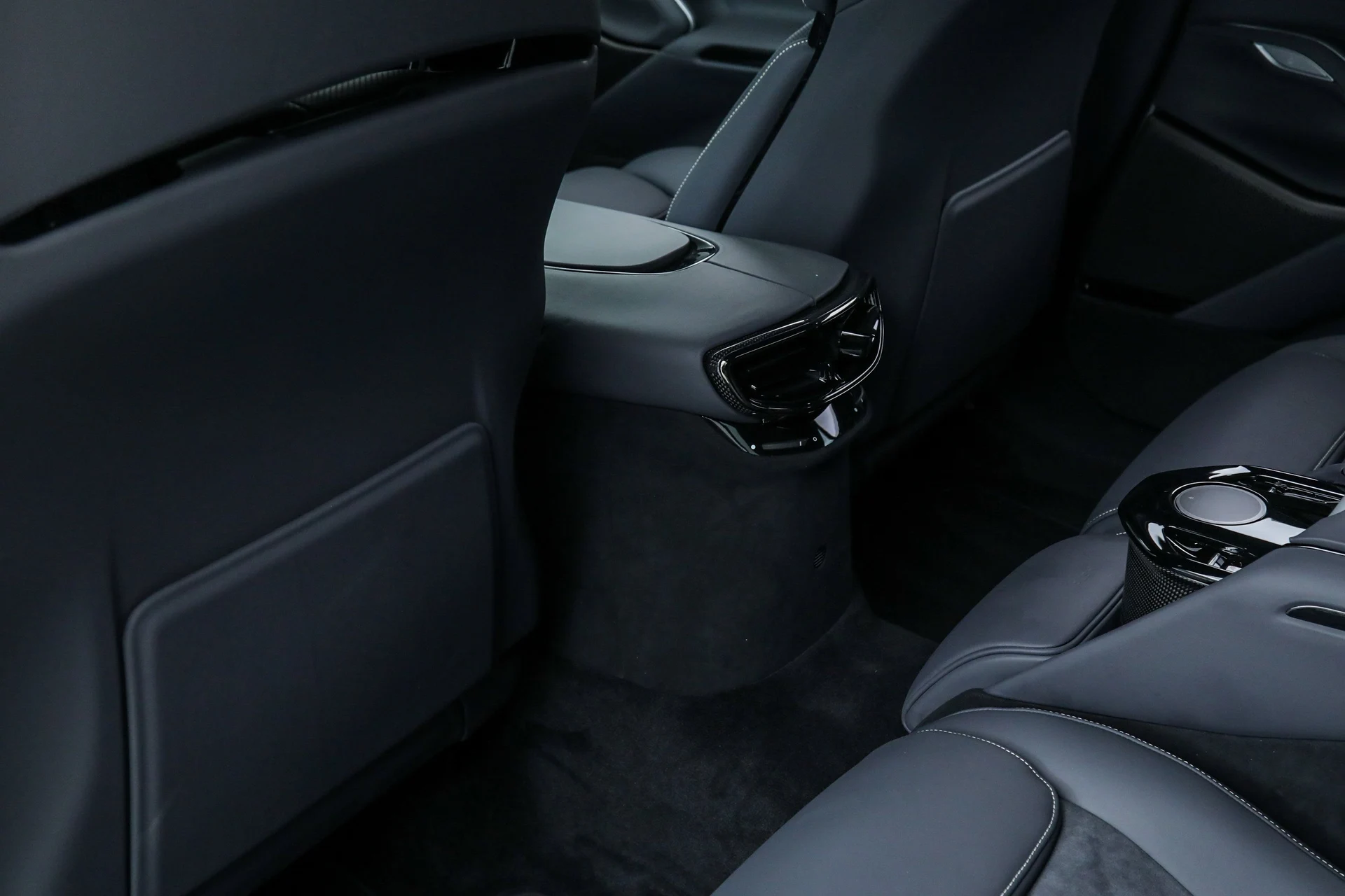 mph039_3257805753_4c9653260bc5b54570a6475a3a33fd1c_afb8cd9030