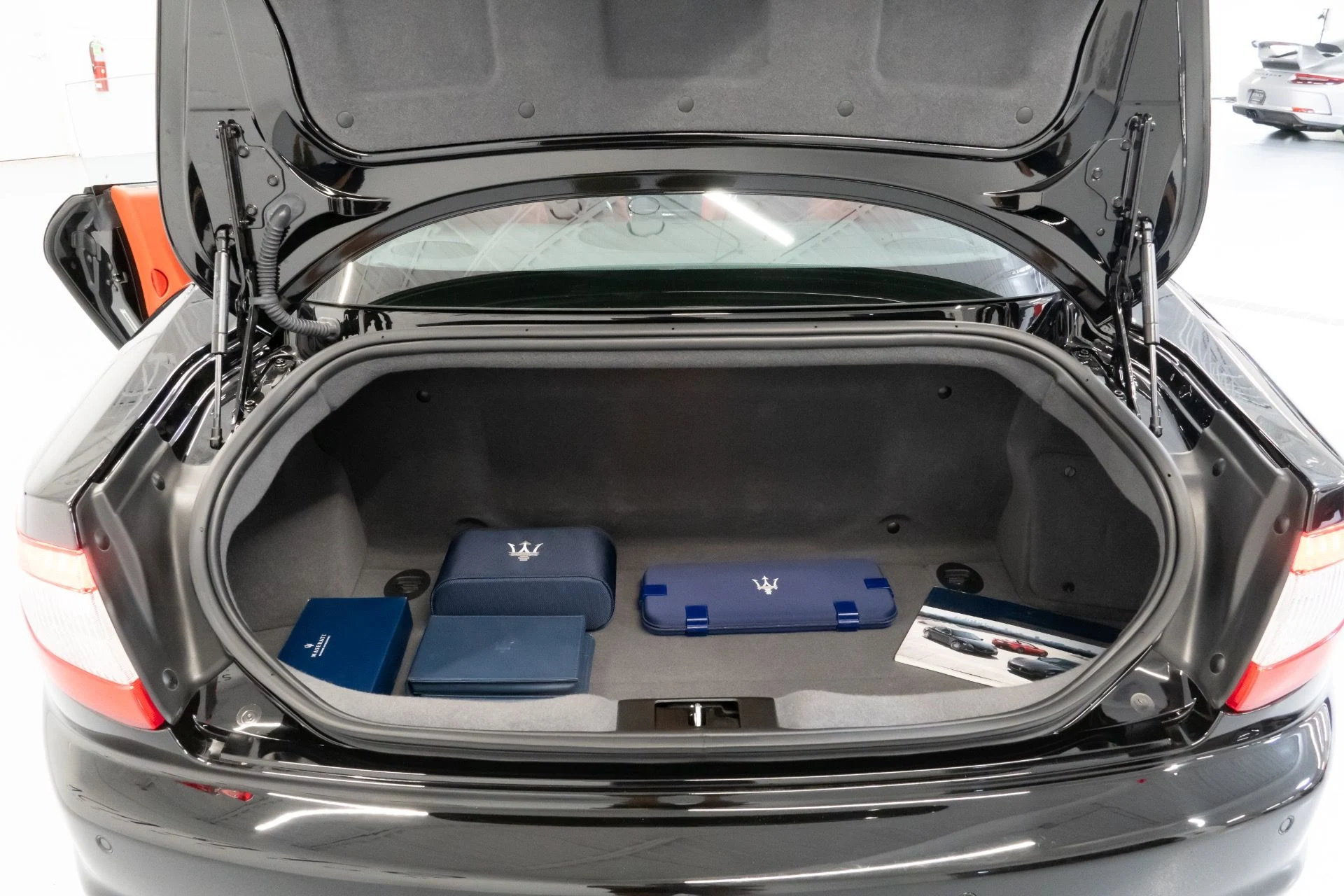 mph039_3279723085_Used_2012_Maserati_Gran_Turismo_MC_1692740001_9e668c5a12