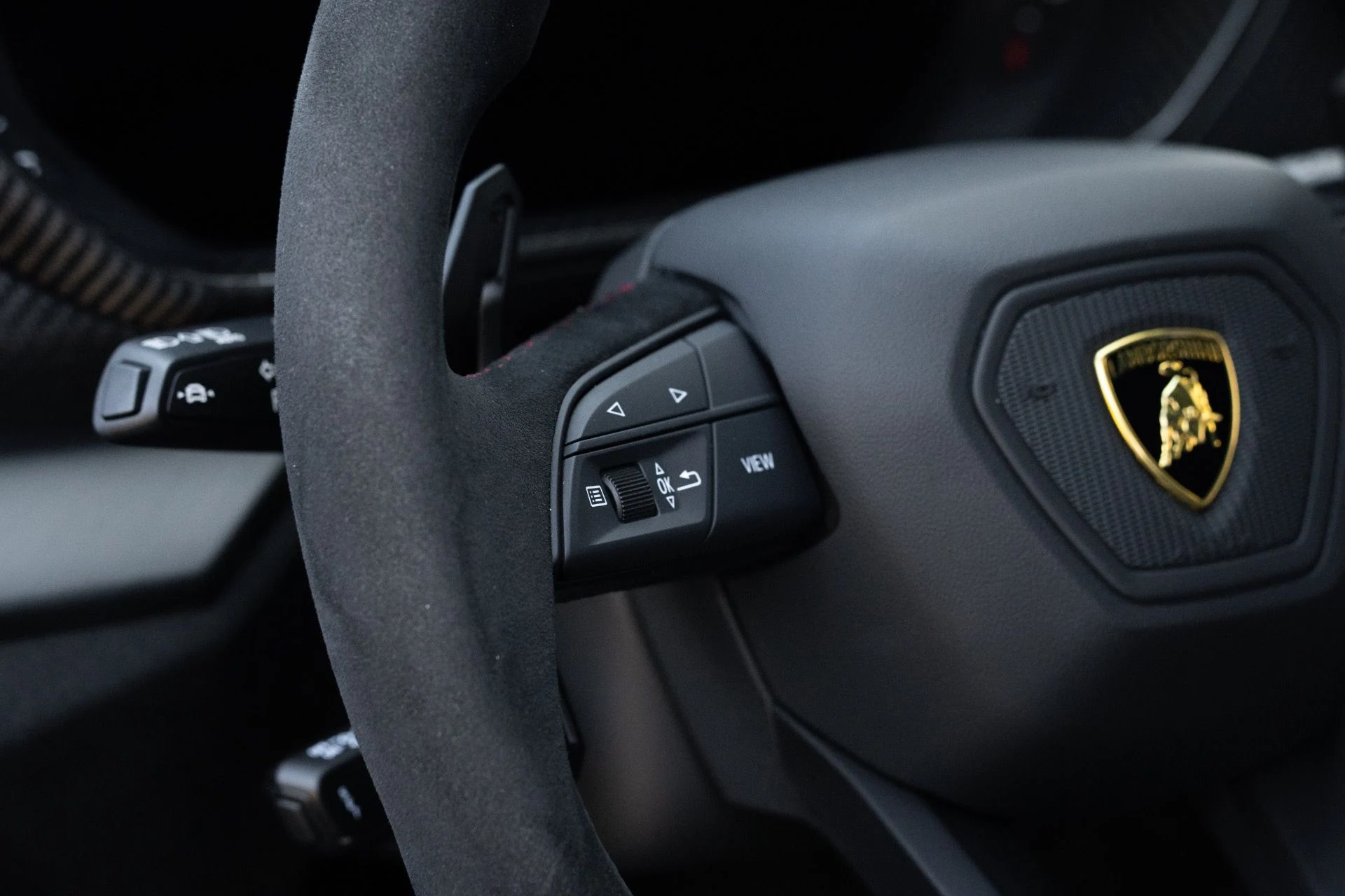 mph039_3280622992_Used_2024_Lamborghini_Urus_Performante_1770940170_f6dfd69015