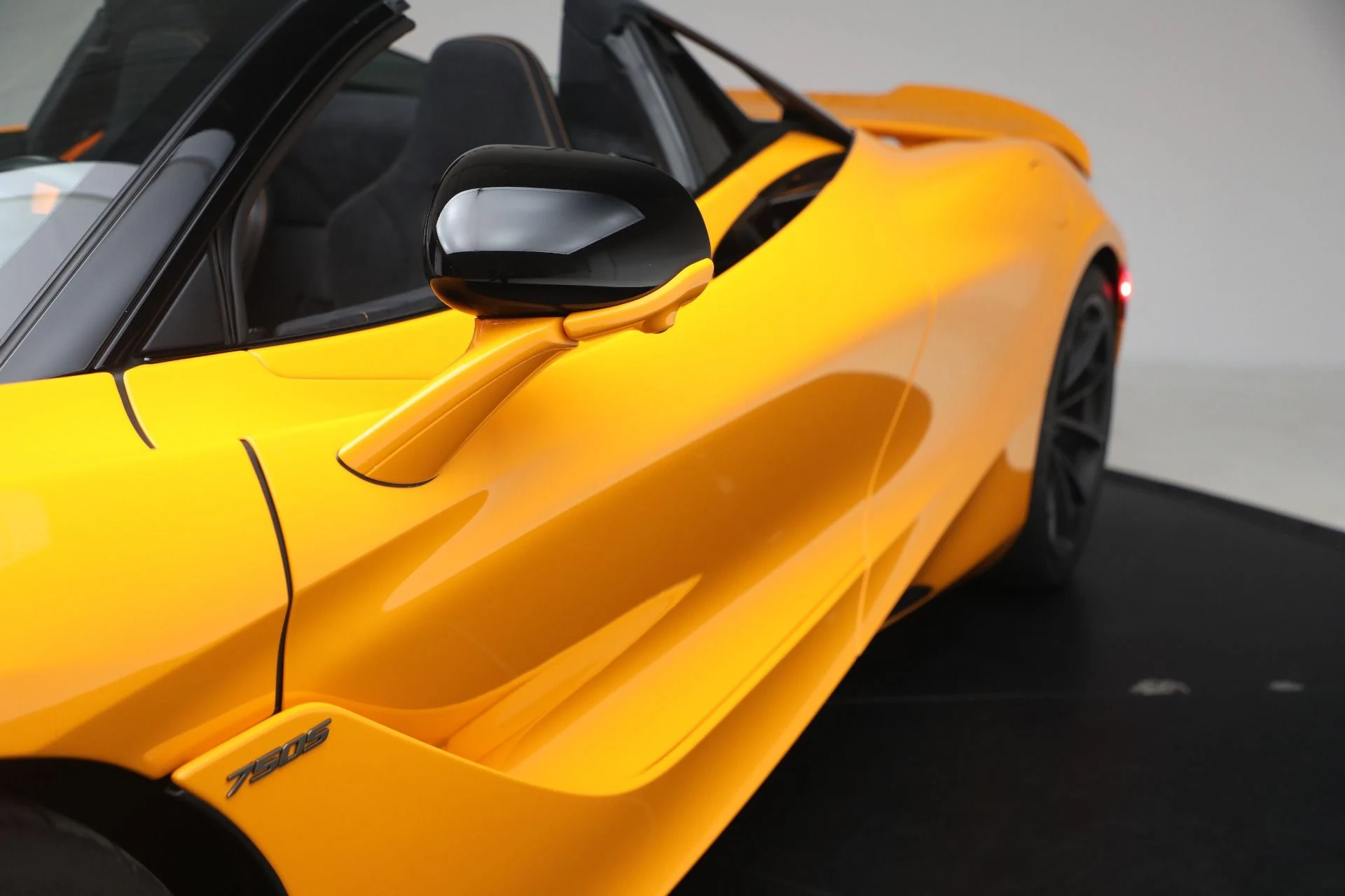 mph039_3284315789_Used_2025_Mc_Laren_750_S_Spider_Performance_87024c78b3