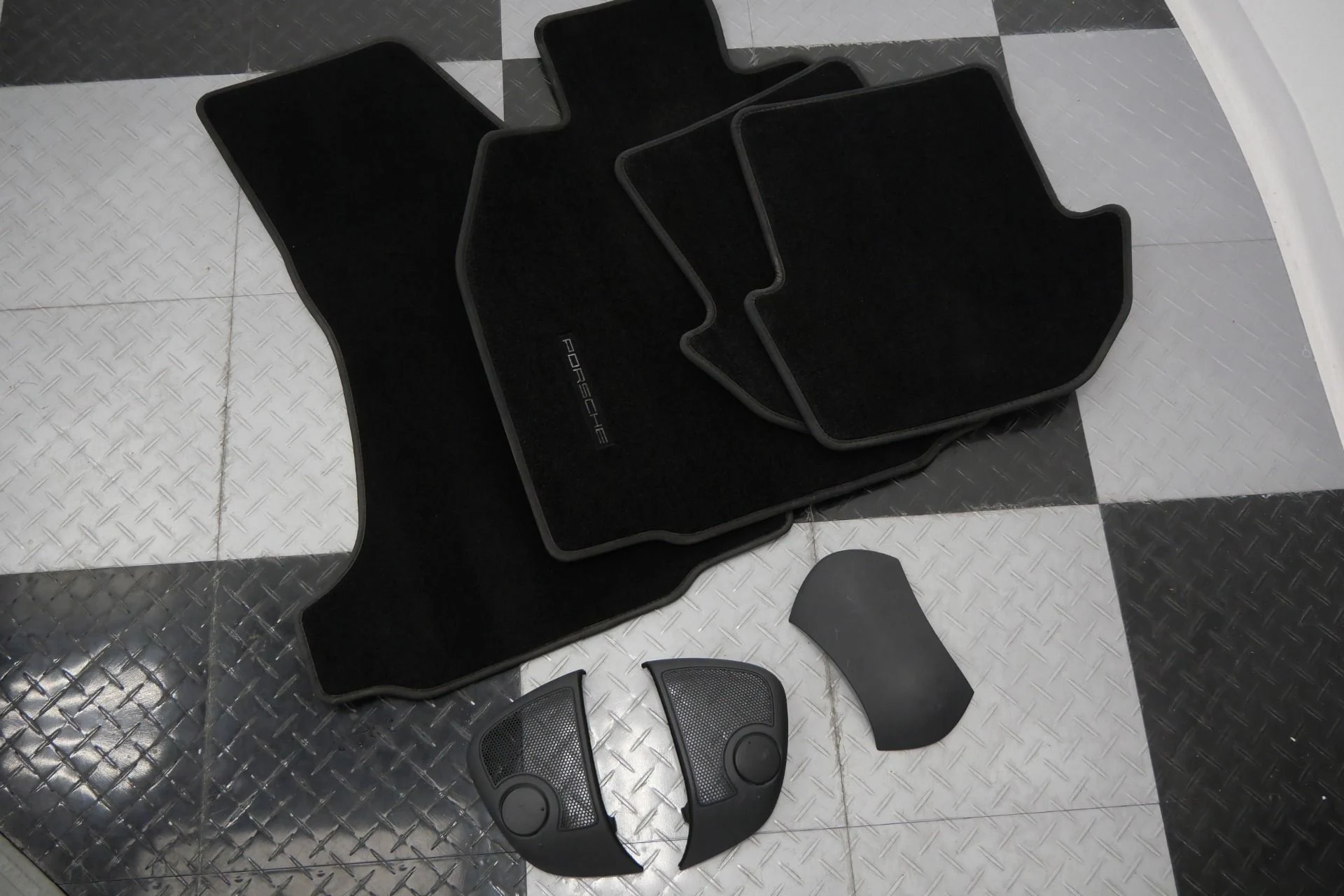 mph039_3289274005_Used_2012_Porsche_911_Turbo_S_Cabriolet_Adaptive_Sports_Seats_Sport_Chrono_1779828864_488a49389e