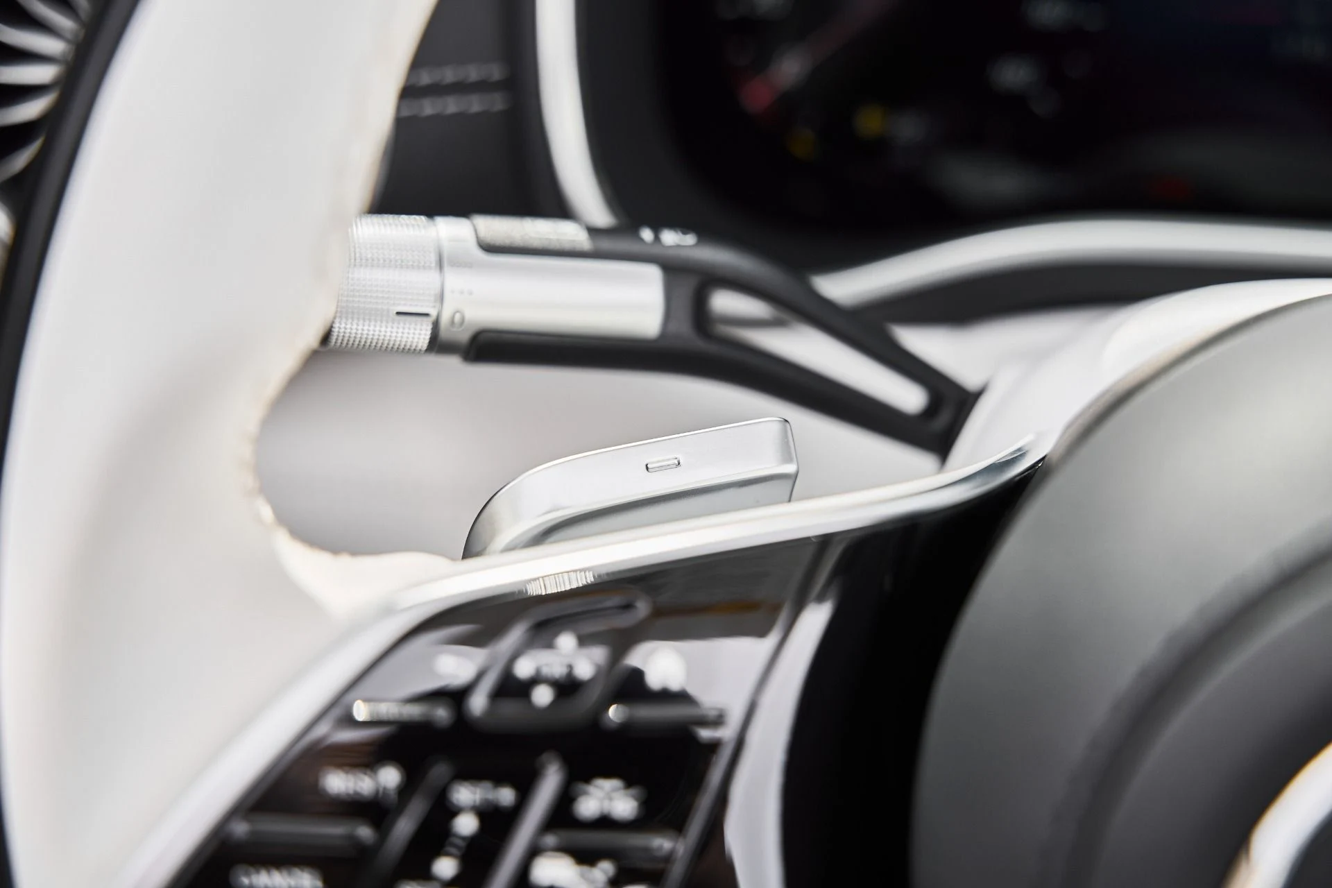 mph039_3307119904_Used_2026_Mercedes_Benz_SL_Class_Maybach_SL_680_1777159961_bde84ebb21