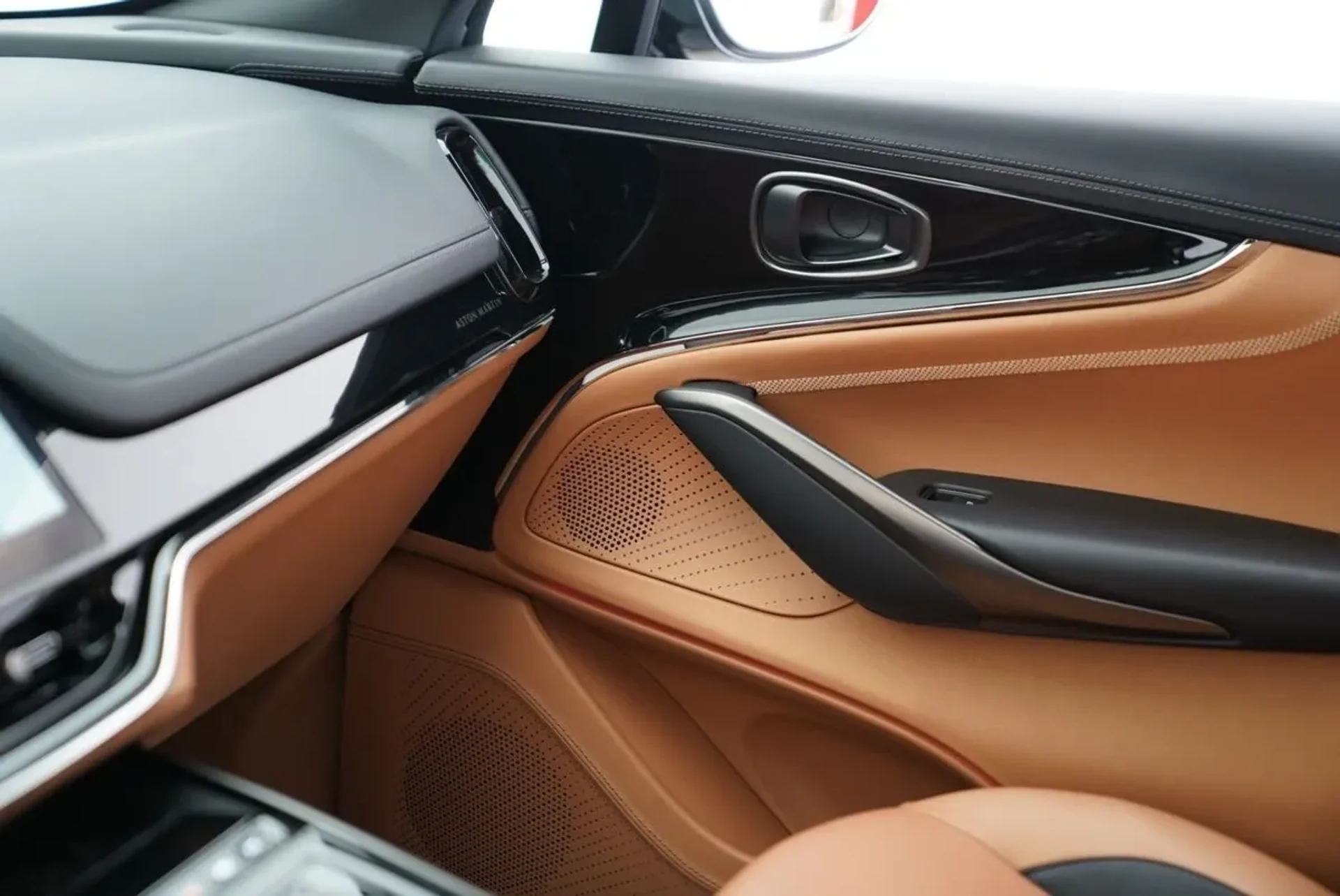 mph039_3309213033_3x3u76bt2crqo9faurmfjg65m0sn_96b939c01a