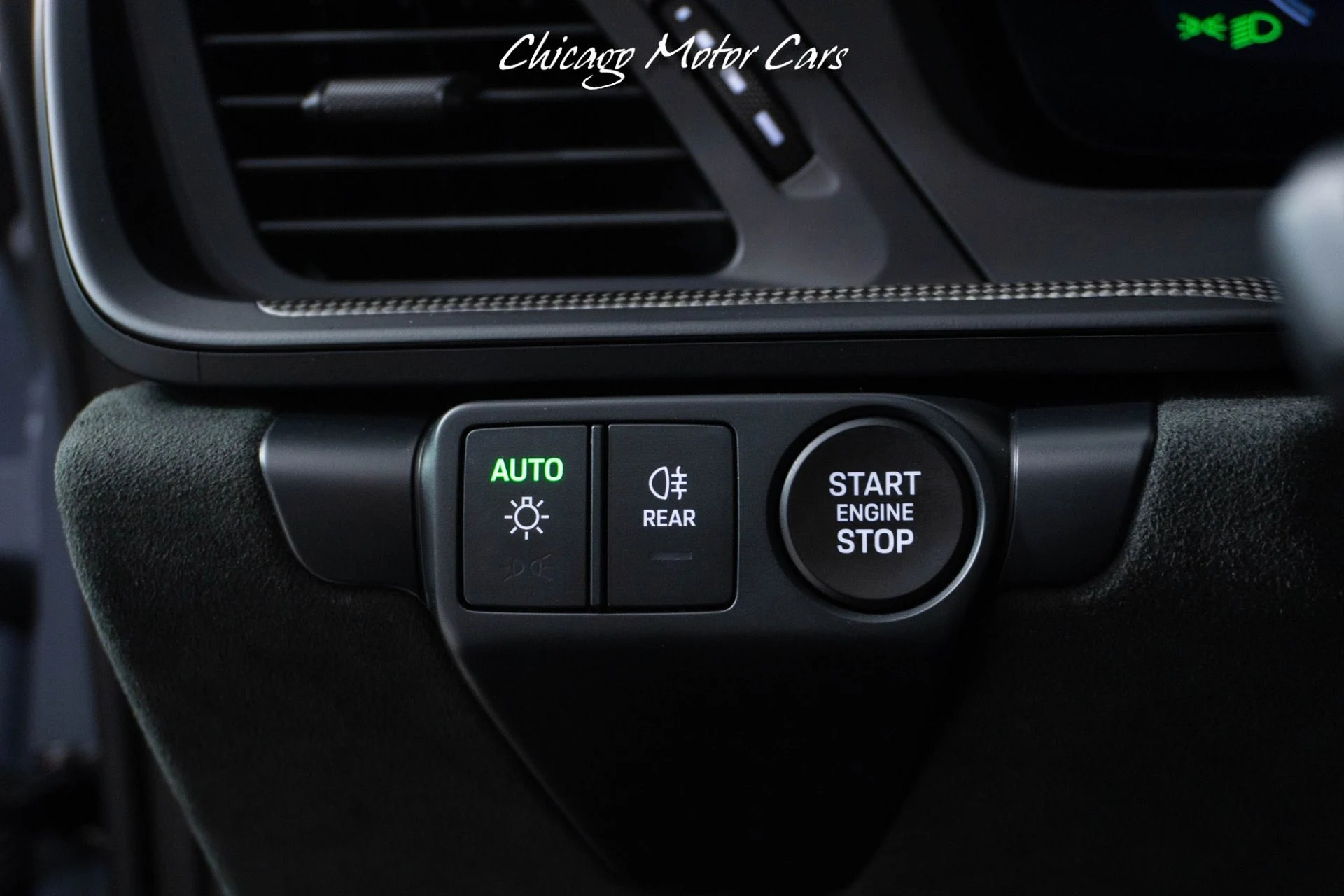 mph039_3309398957_13067_p40_l_682916c8ed