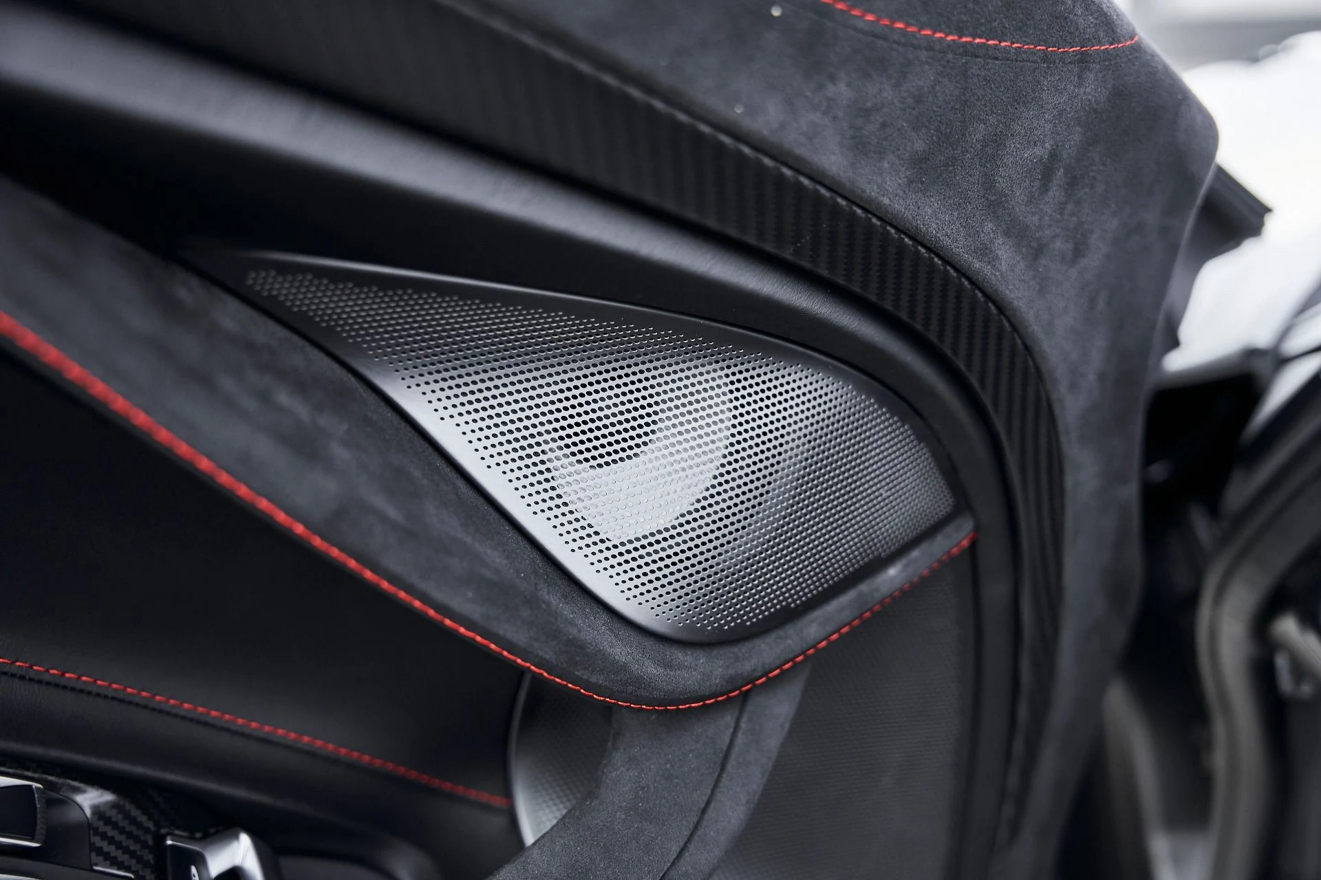 mph039_3310200584_Used_2024_Mc_Laren_750_S_1769048324_2885f59a14