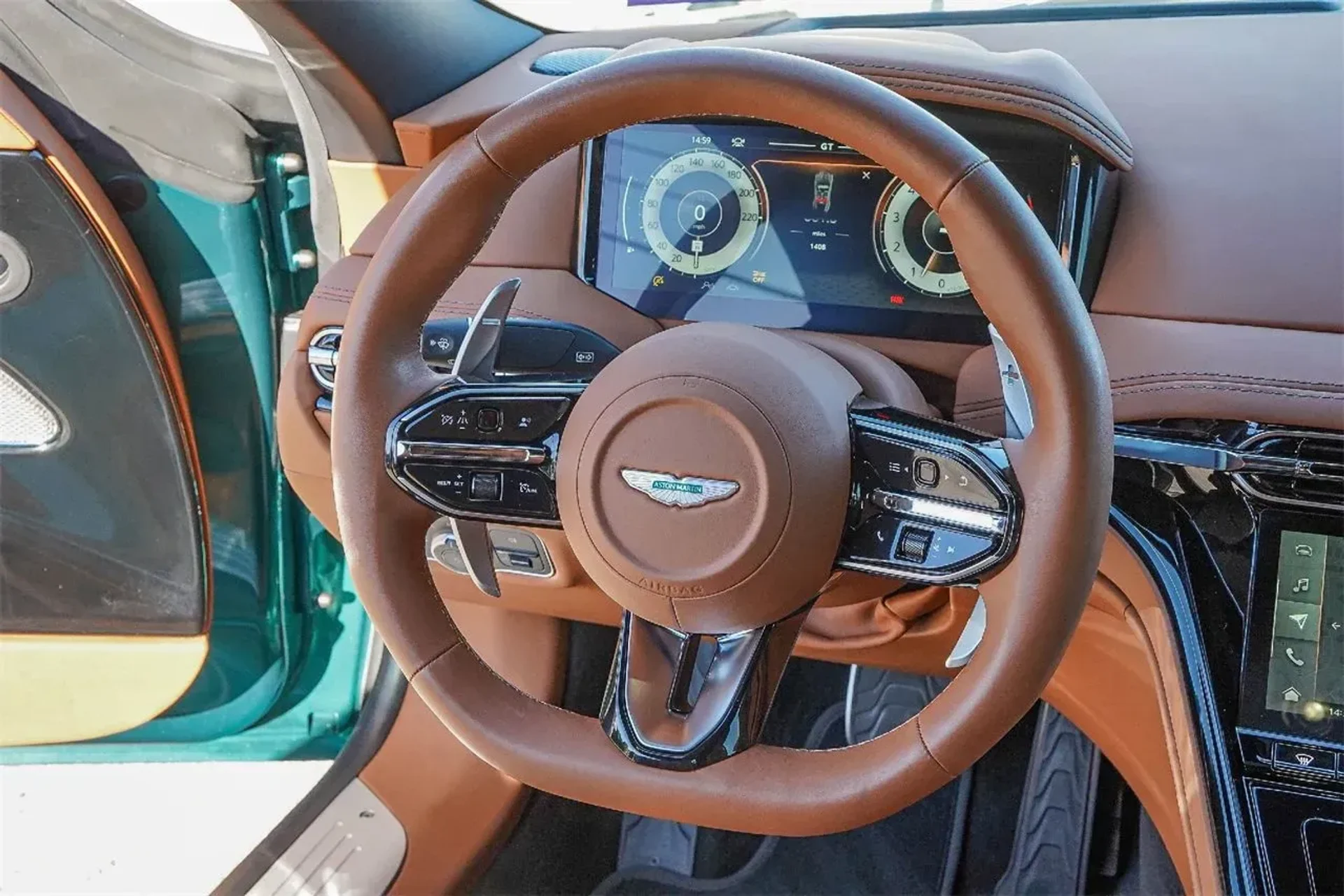 mph039_332232999_15f2ea2b3776487bb20cd225ee1a5484_374965a6c5