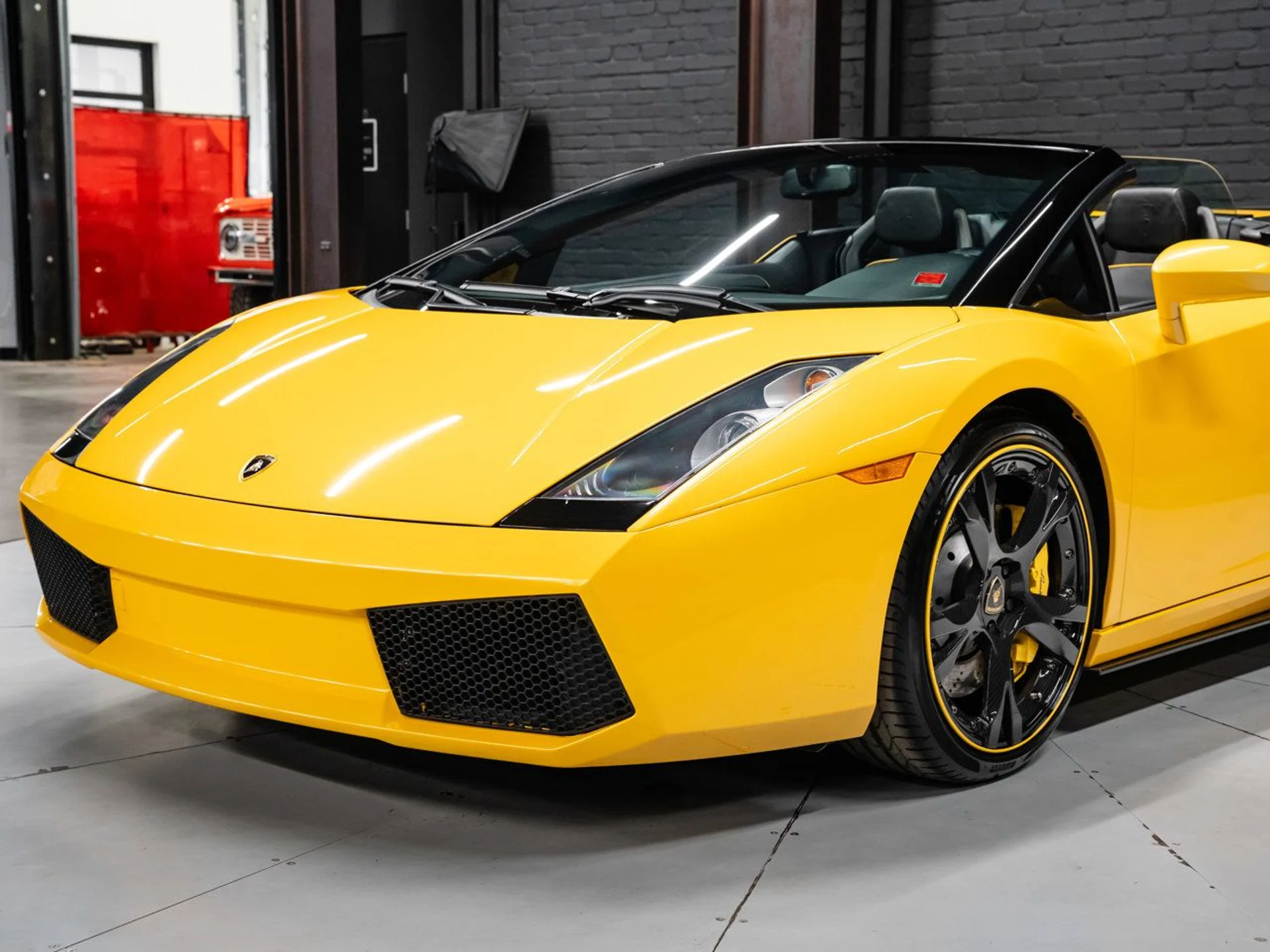 mph039_3330260275_lamborghini_gallardo_2006_ca80ba28a1